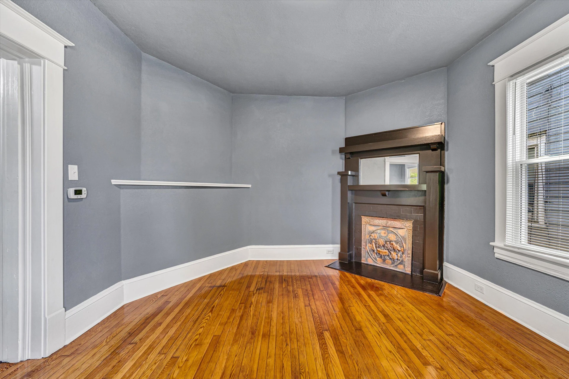 809 Elm AVE SE - Photo 8