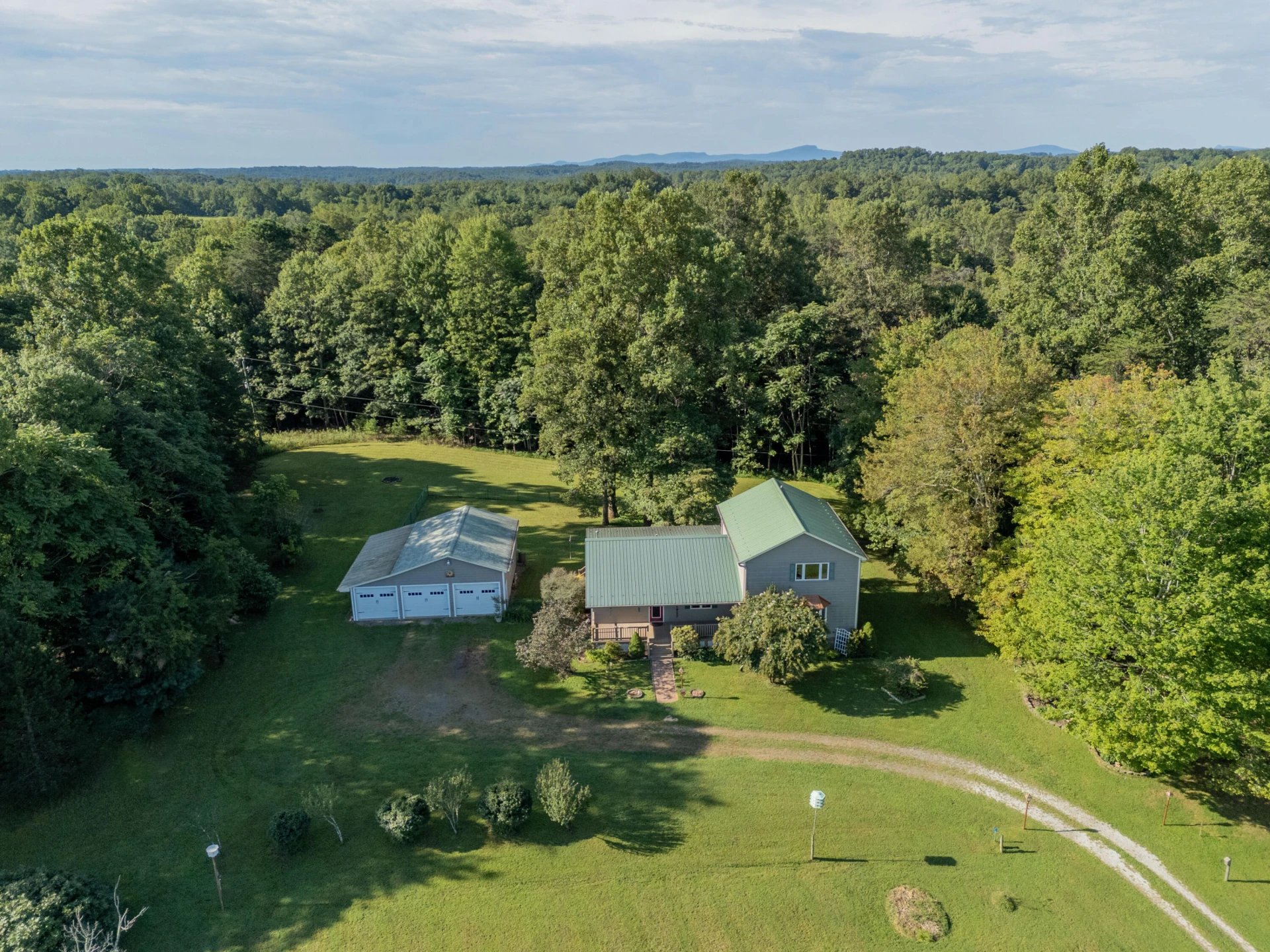 429 Still Meadow LN - Photo 3
