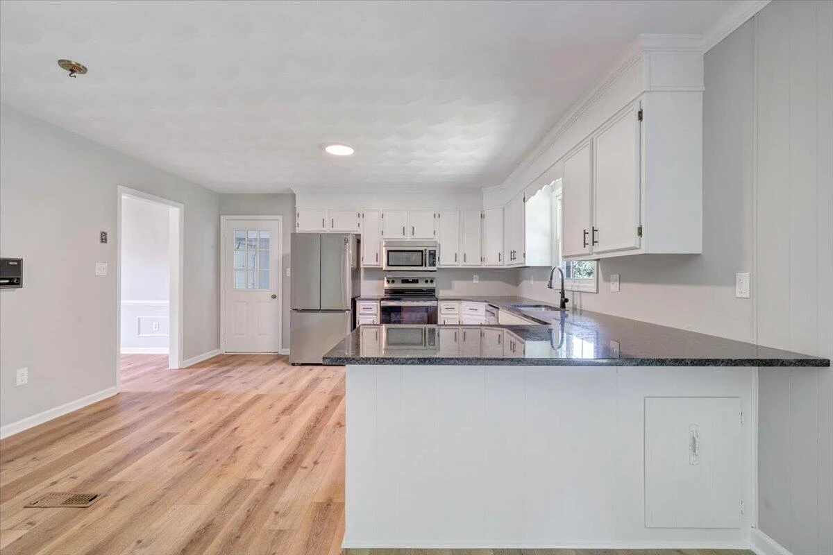 199 Jamestown RD - Photo 16