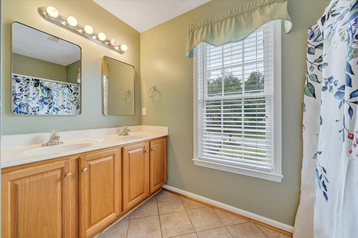 83 Michelle LN - Photo 36