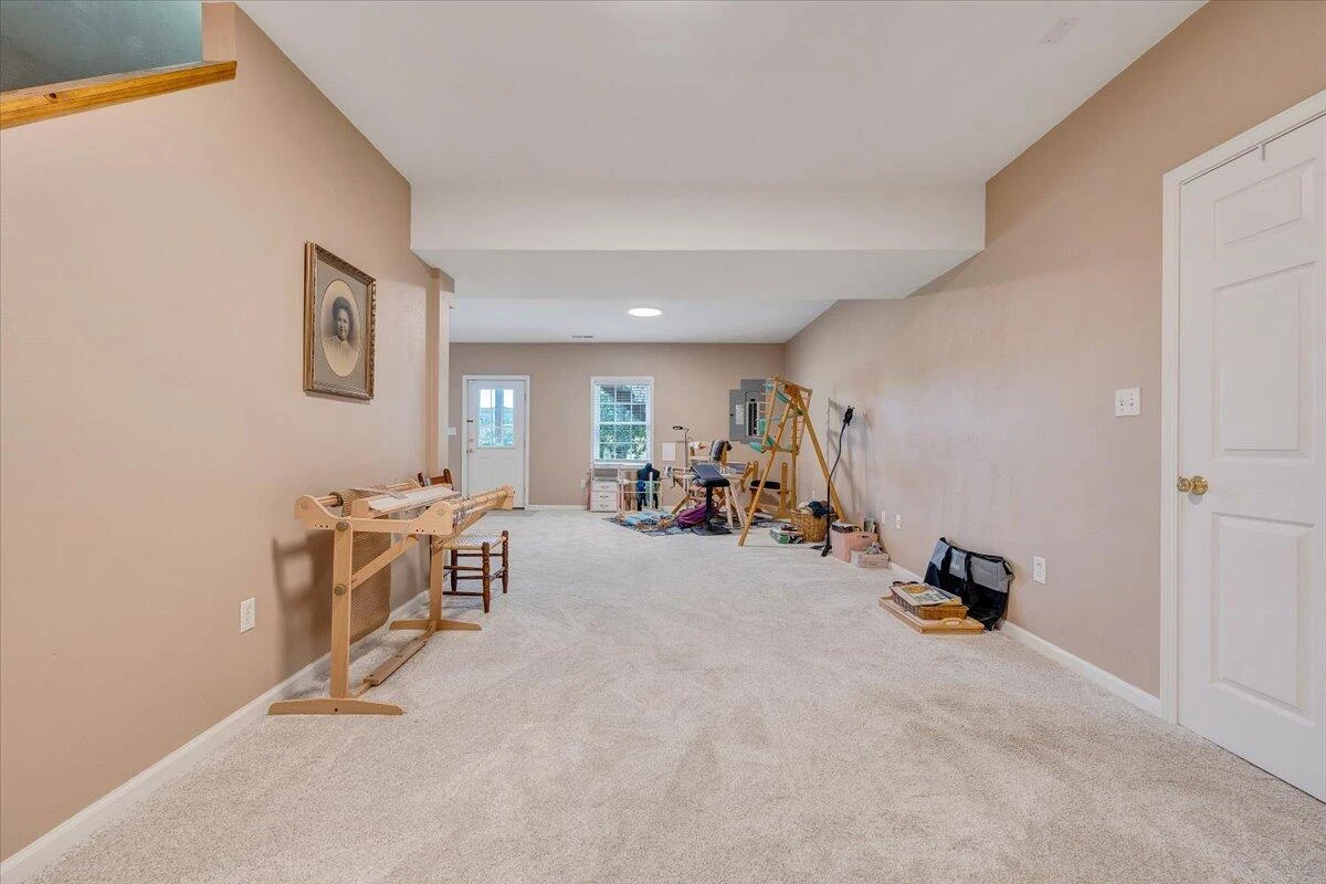 83 Michelle LN - Photo 43