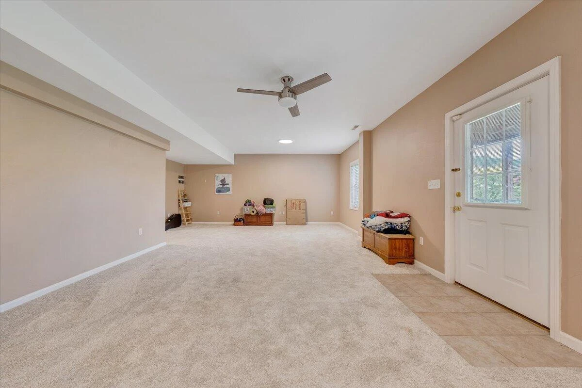83 Michelle LN - Photo 44