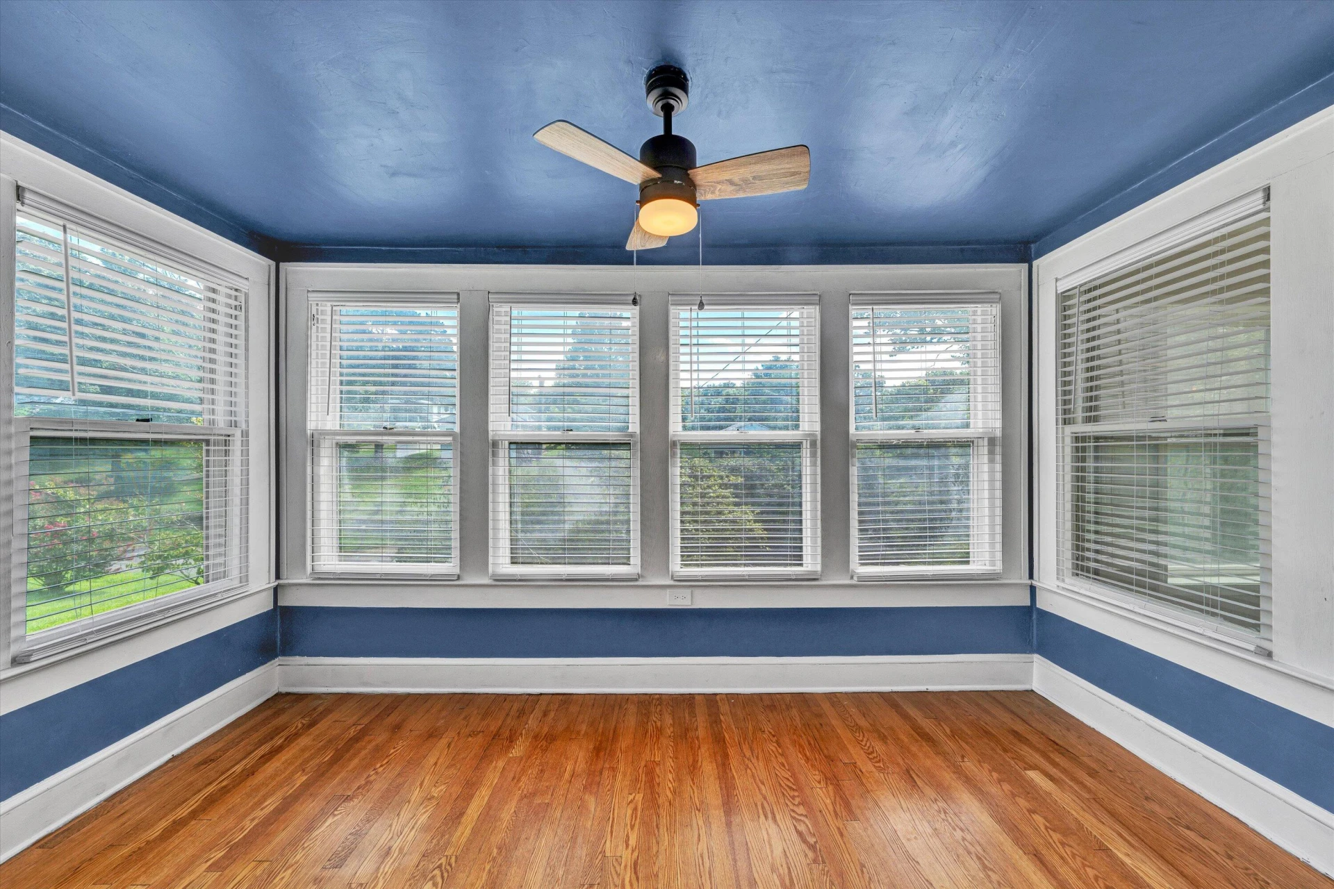 1703 Springfield AVE - Photo 11