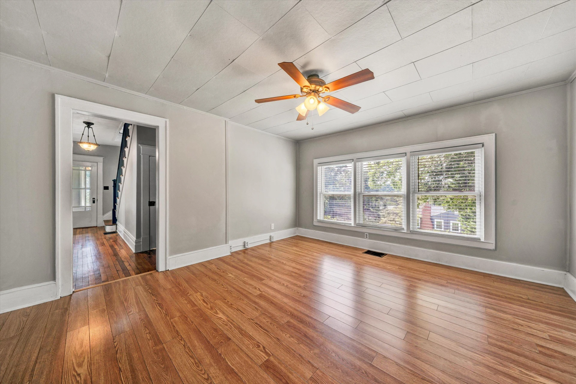 1703 Springfield AVE - Photo 15