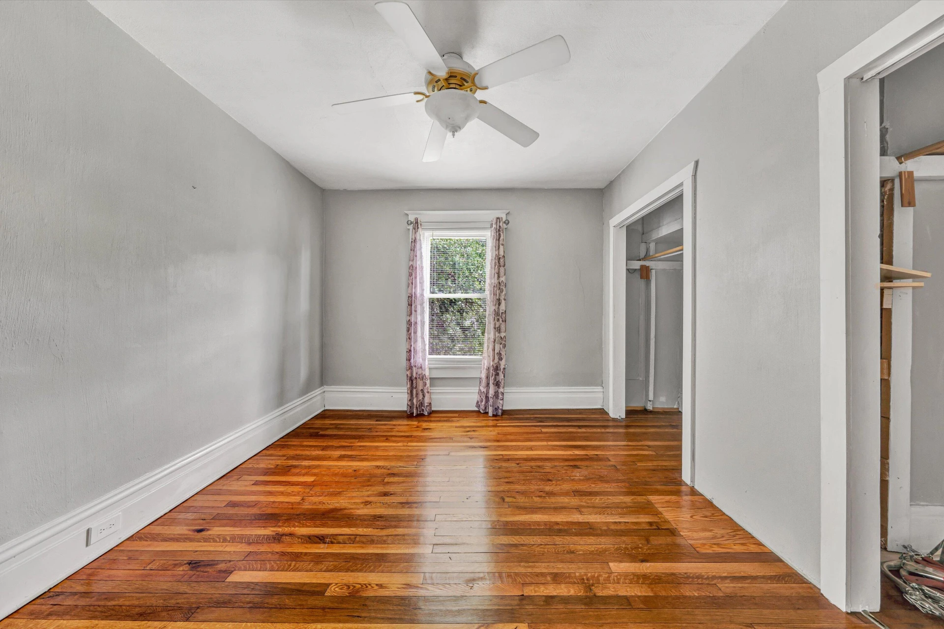 1703 Springfield AVE - Photo 27
