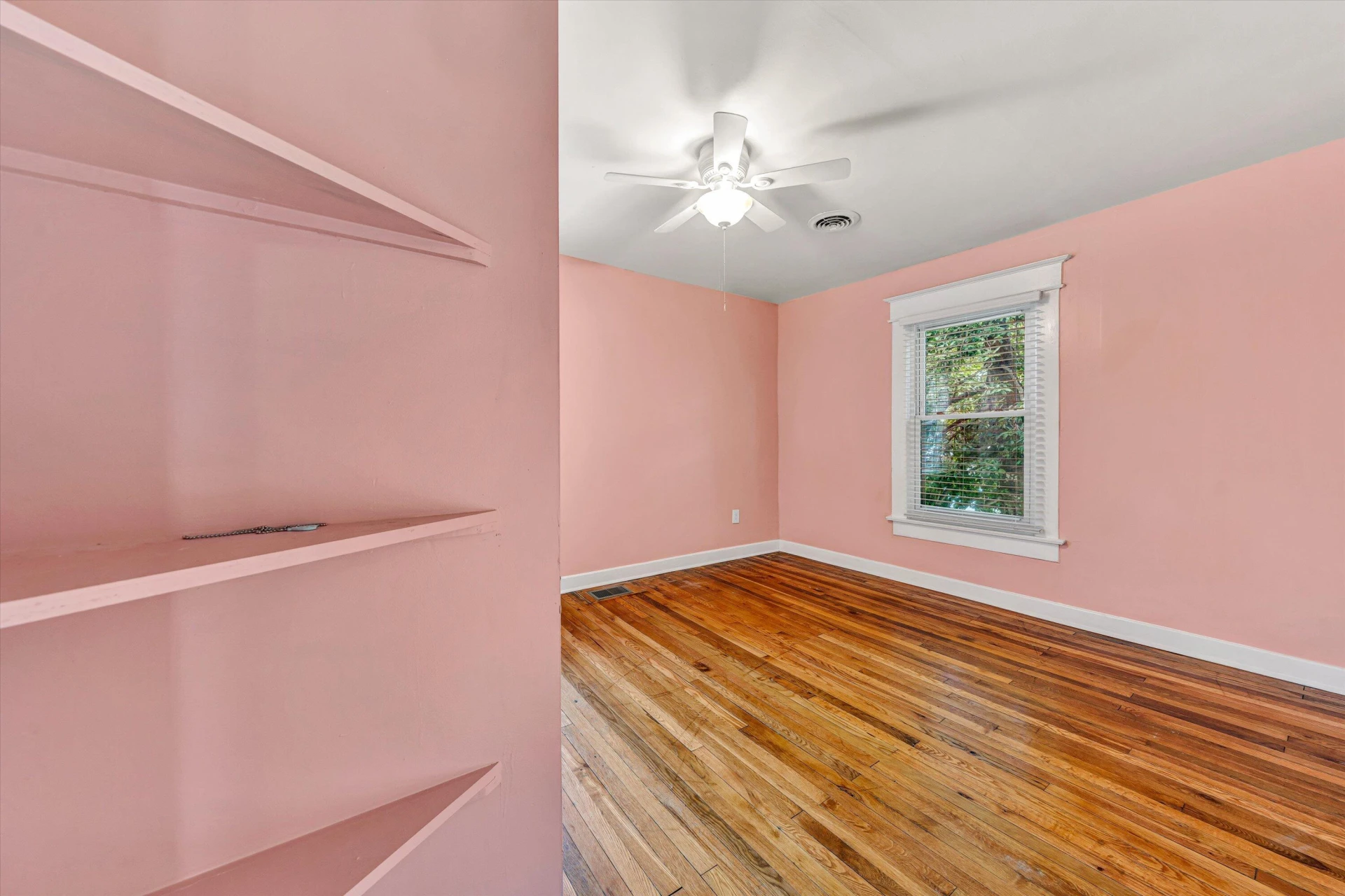 1703 Springfield AVE - Photo 28