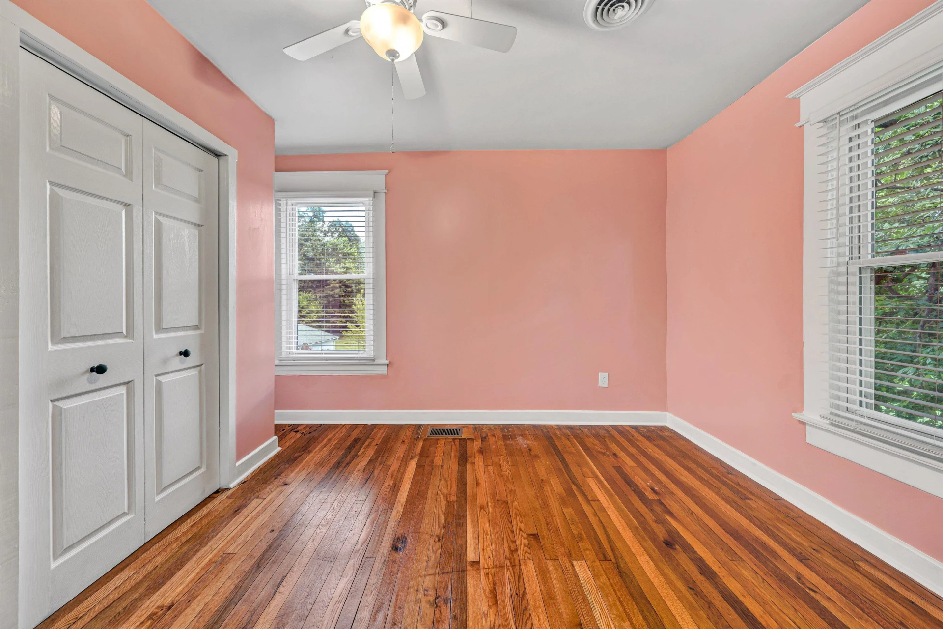1703 Springfield AVE - Photo 29