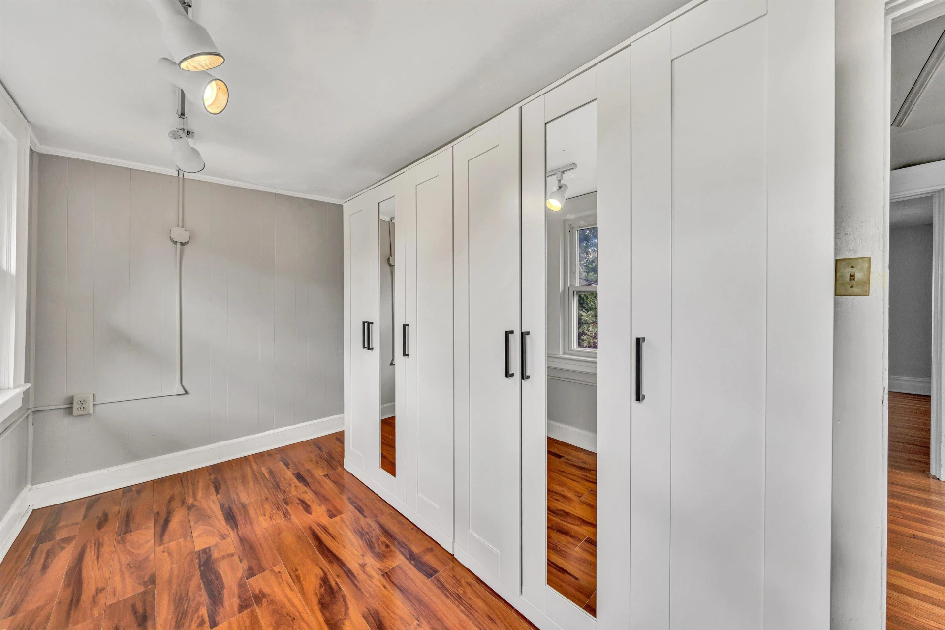 1703 Springfield AVE - Photo 33