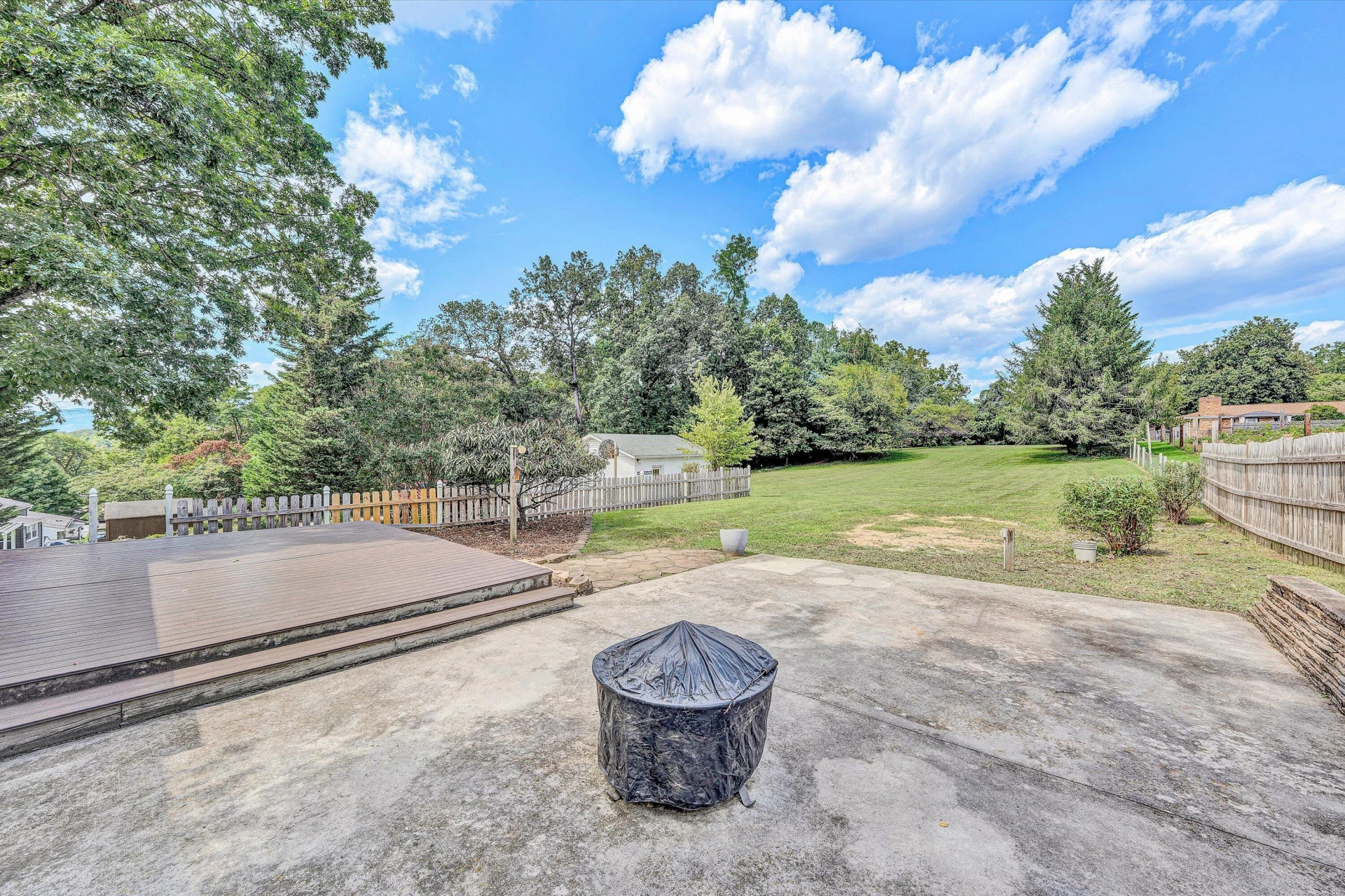 1703 Springfield AVE - Photo 38
