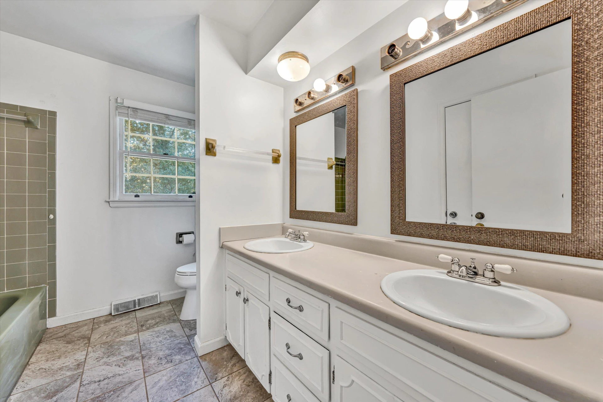 5459 North Lake DR - Photo 13