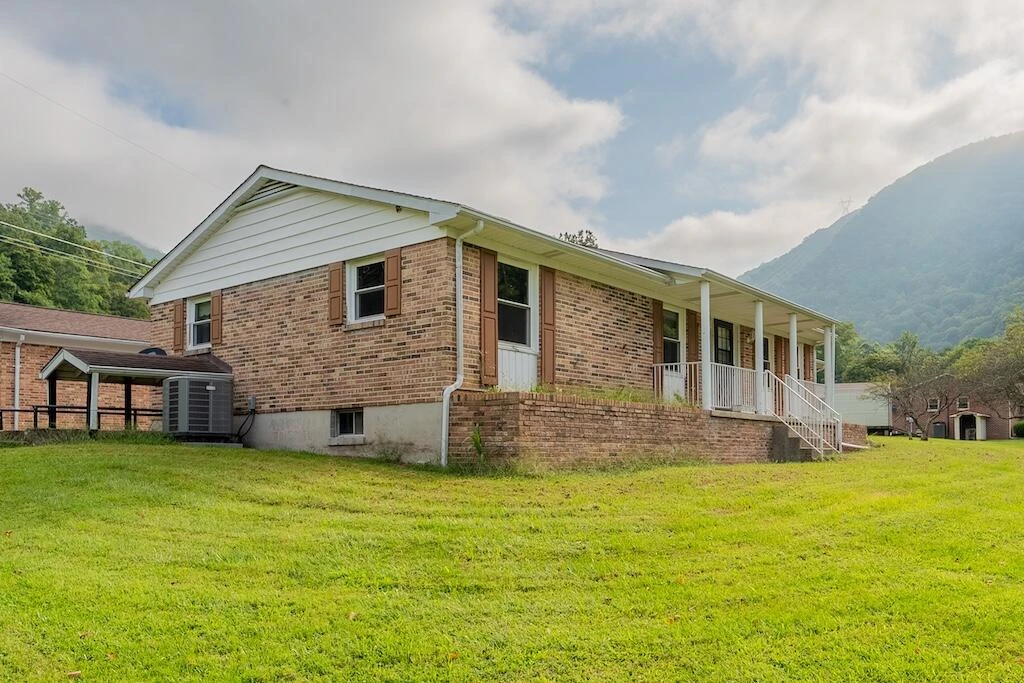 1838 Cascade DR - Photo 4