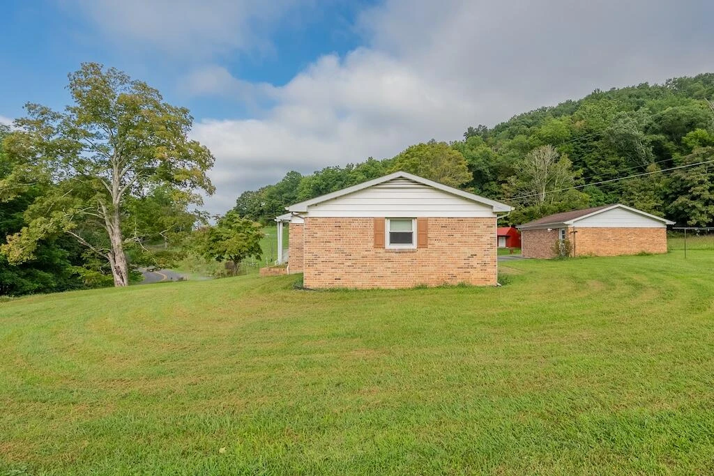 1838 Cascade DR - Photo 44
