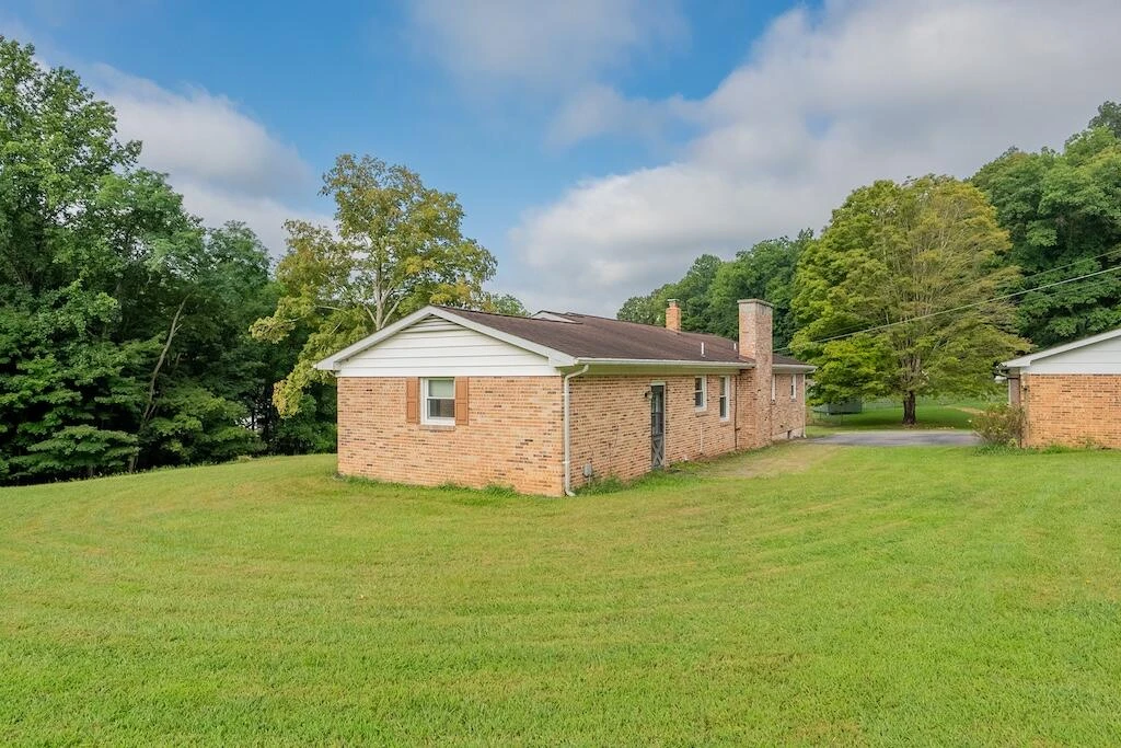 1838 Cascade DR - Photo 45