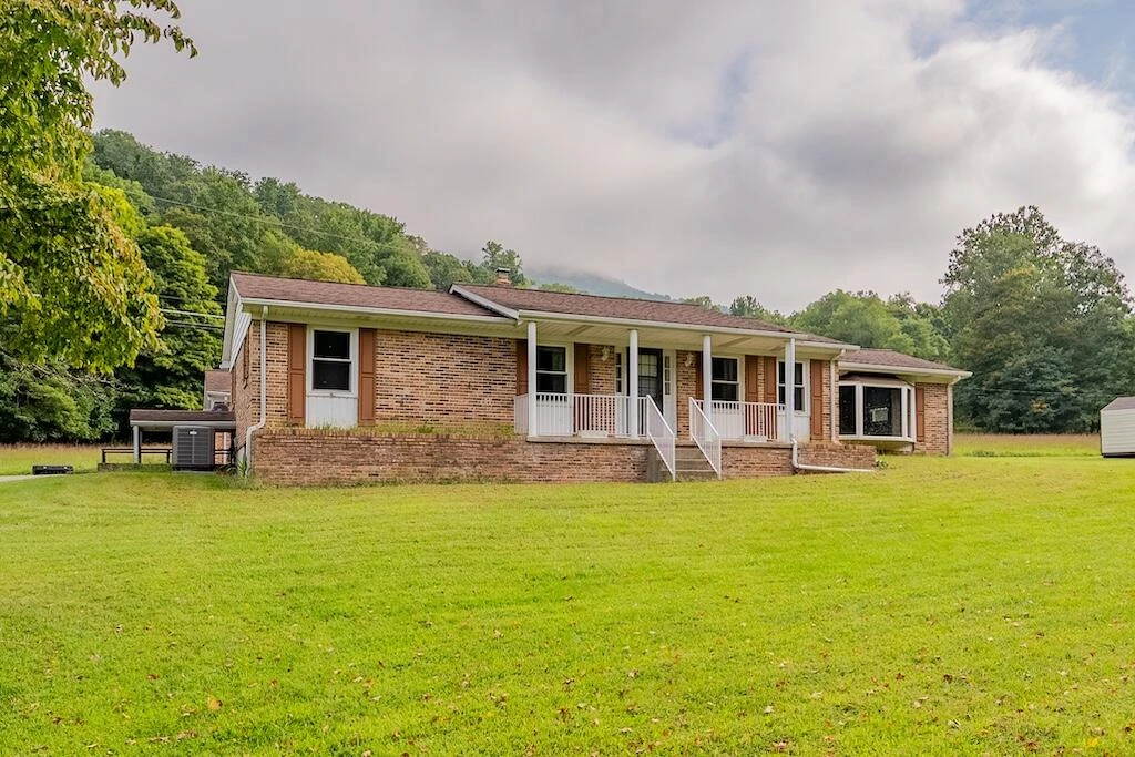 1838 Cascade DR - Photo 5