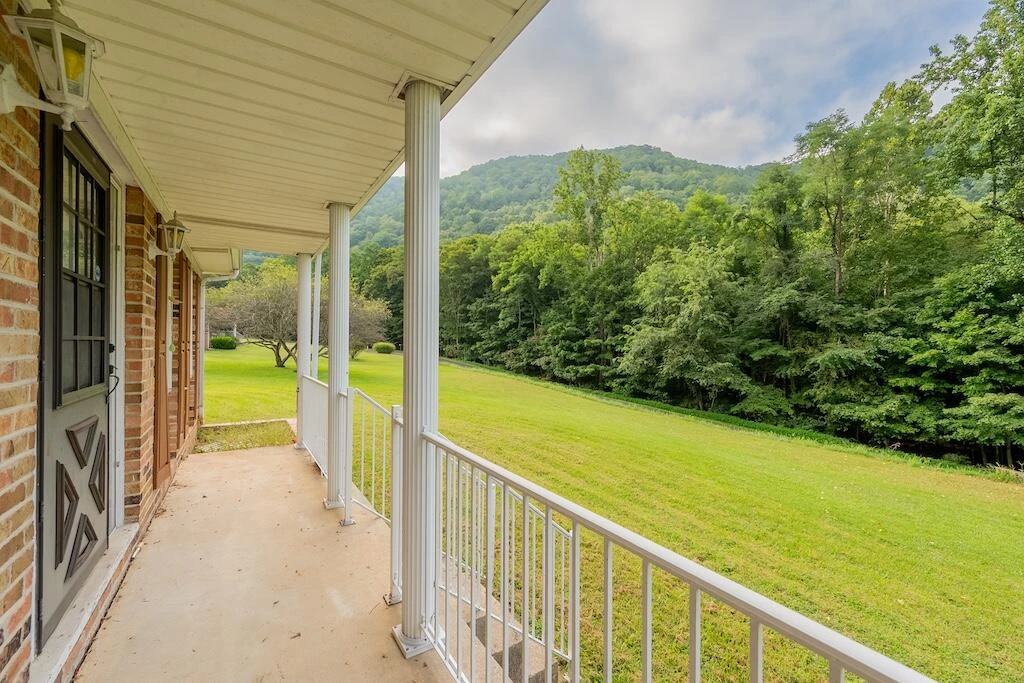 1838 Cascade DR - Photo 9