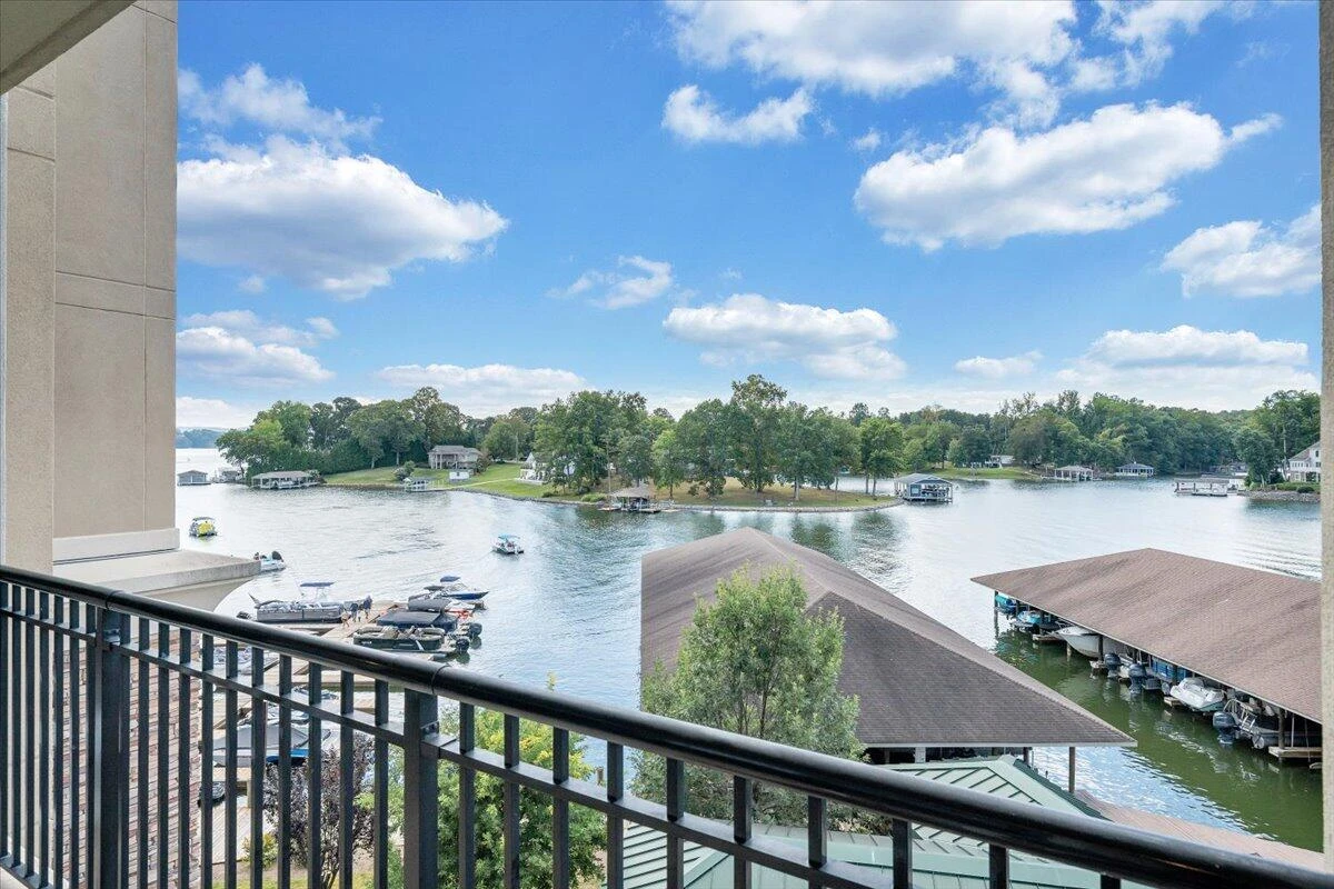 100 Bridgewater Pointe PL #302 - Photo 11