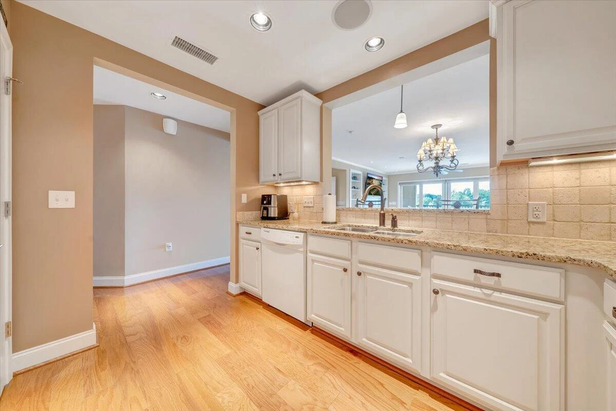 100 Bridgewater Pointe PL #302 - Photo 16