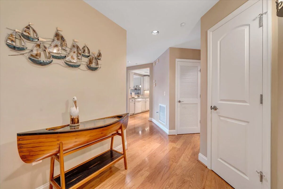 100 Bridgewater Pointe PL #302 - Photo 4