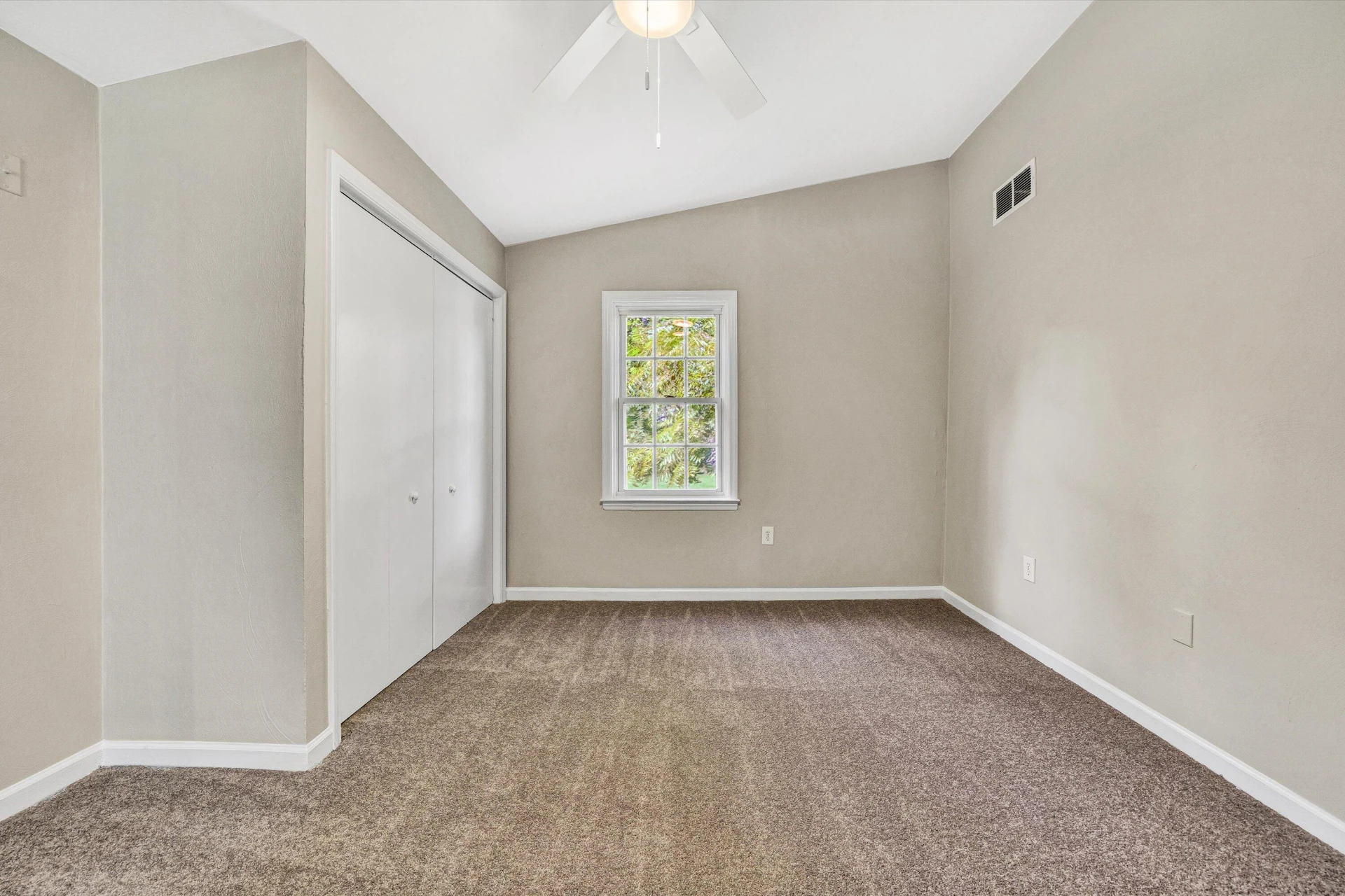 724 Peck ST NW - Photo 13