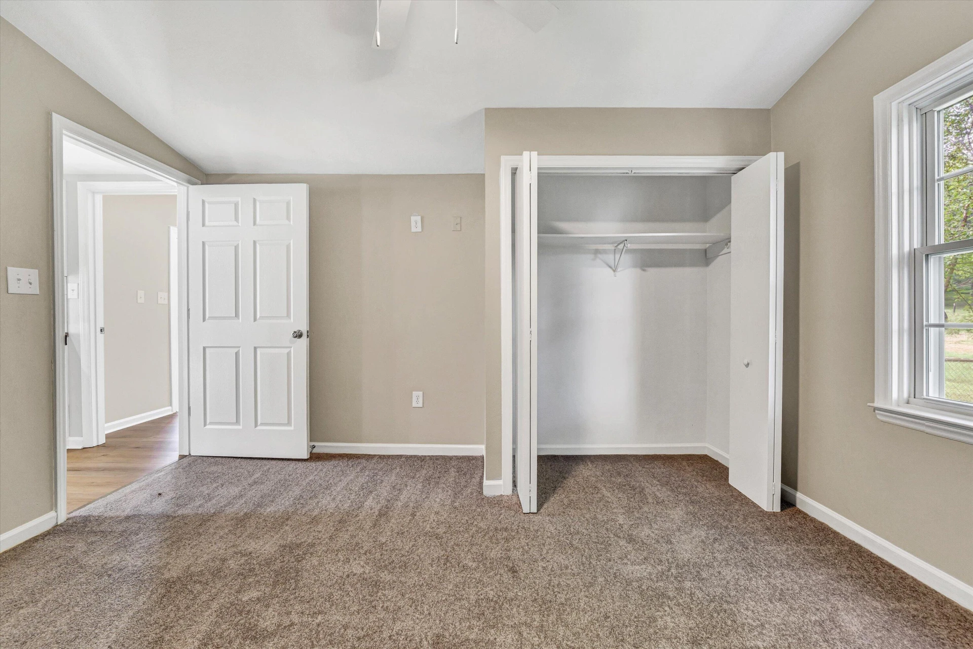 724 Peck ST NW - Photo 14