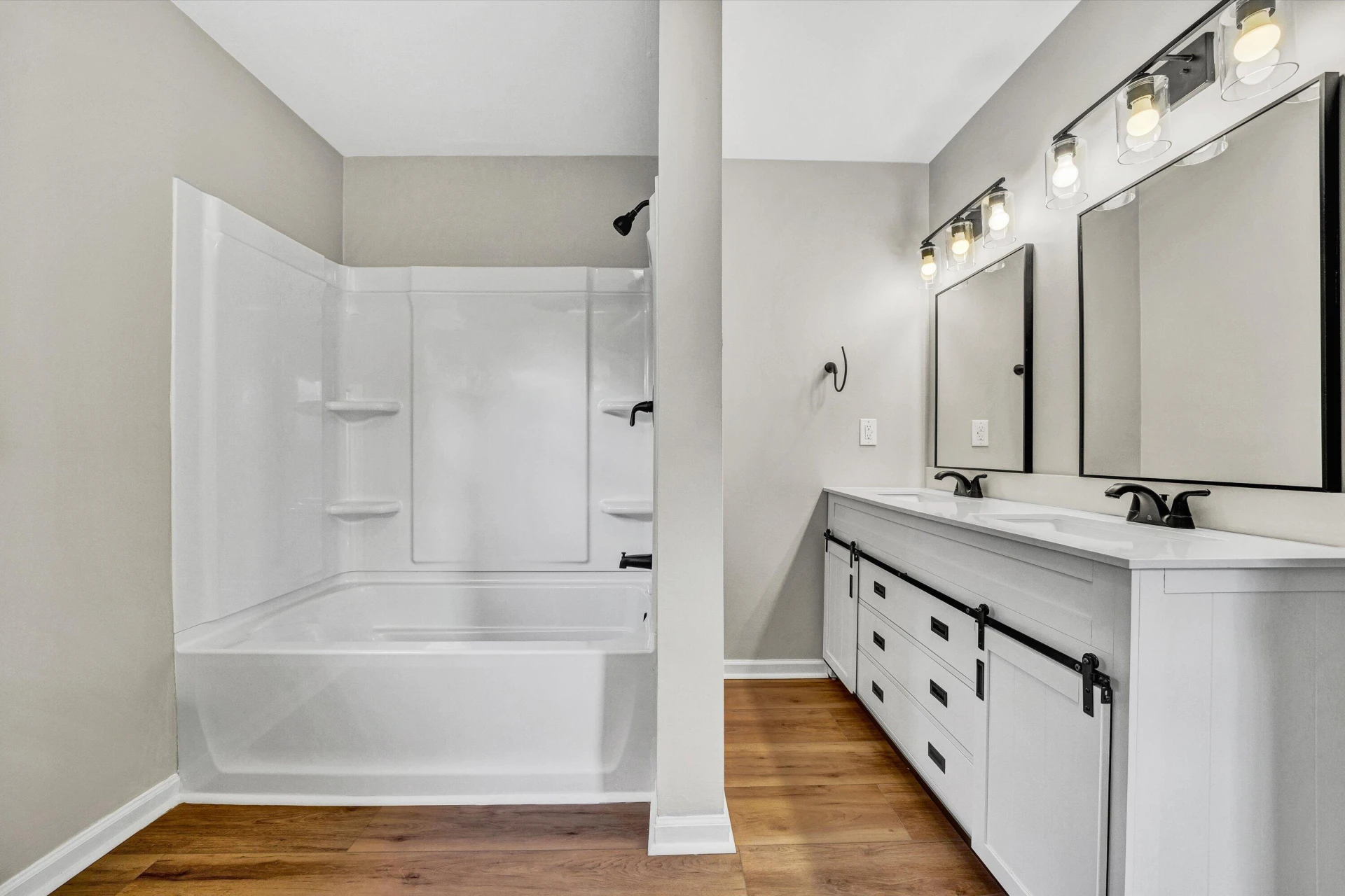 724 Peck ST NW - Photo 18