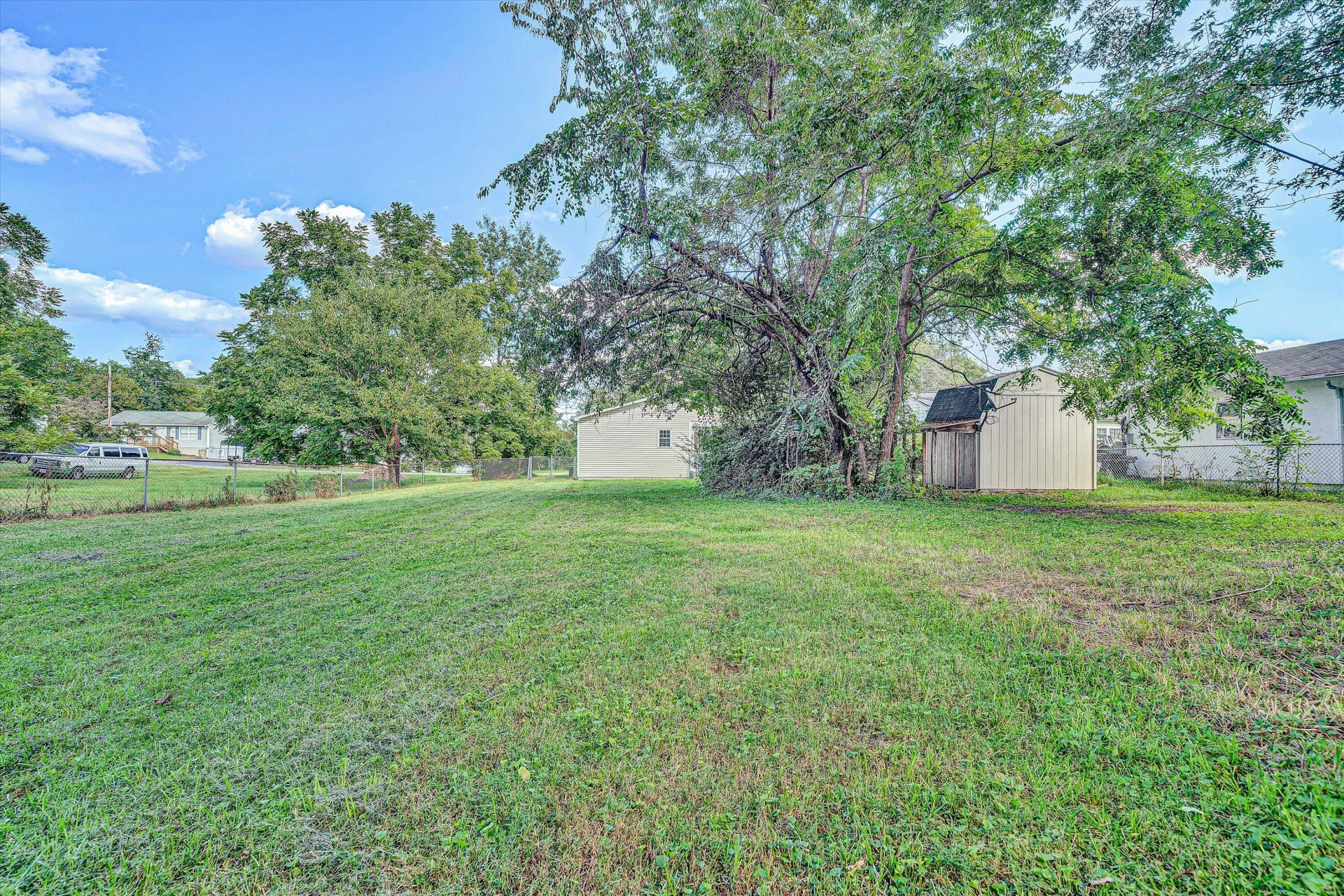 724 Peck ST NW - Photo 24