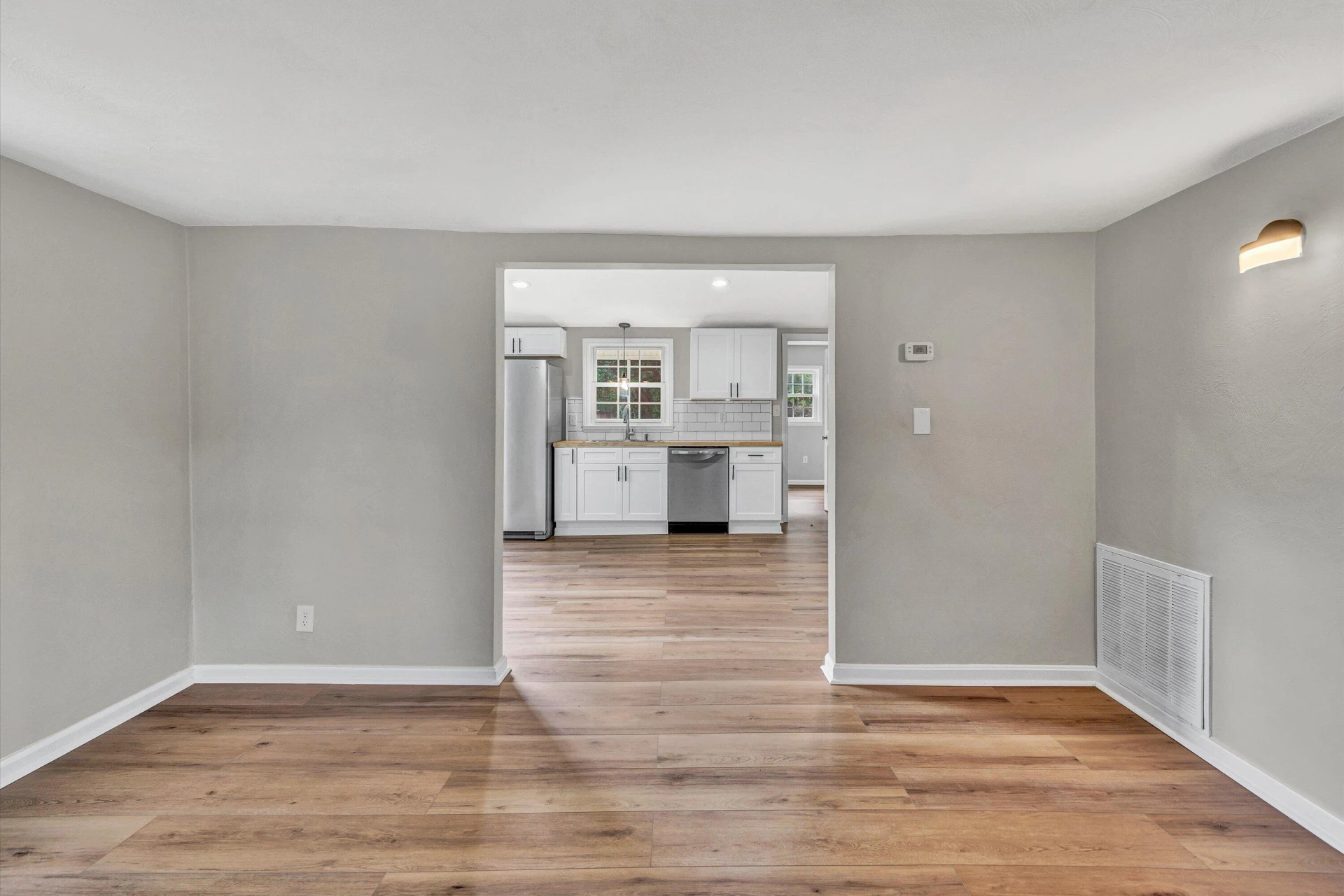 724 Peck ST NW - Photo 7