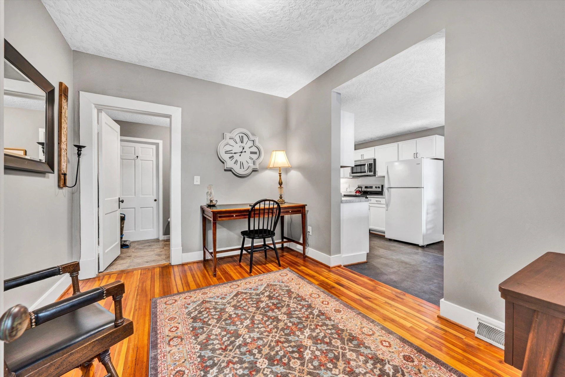 946 Ashland AVE - Photo 21