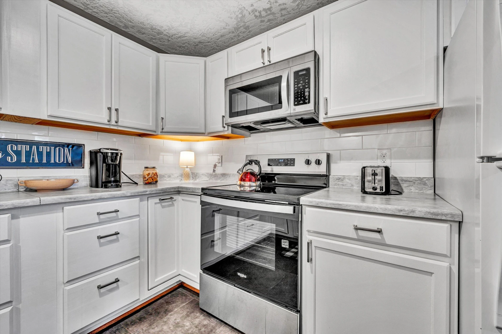 946 Ashland AVE - Photo 25