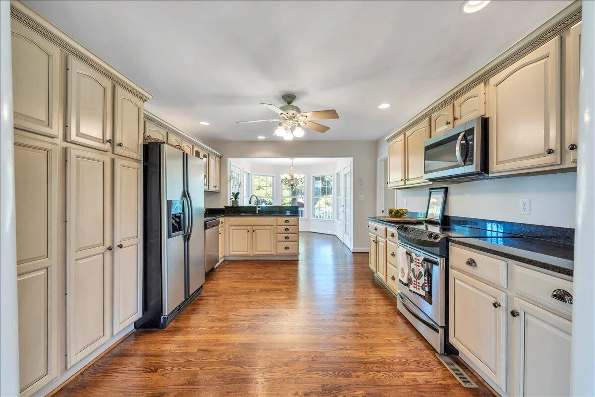 6510 Brookfield RD - Photo 32