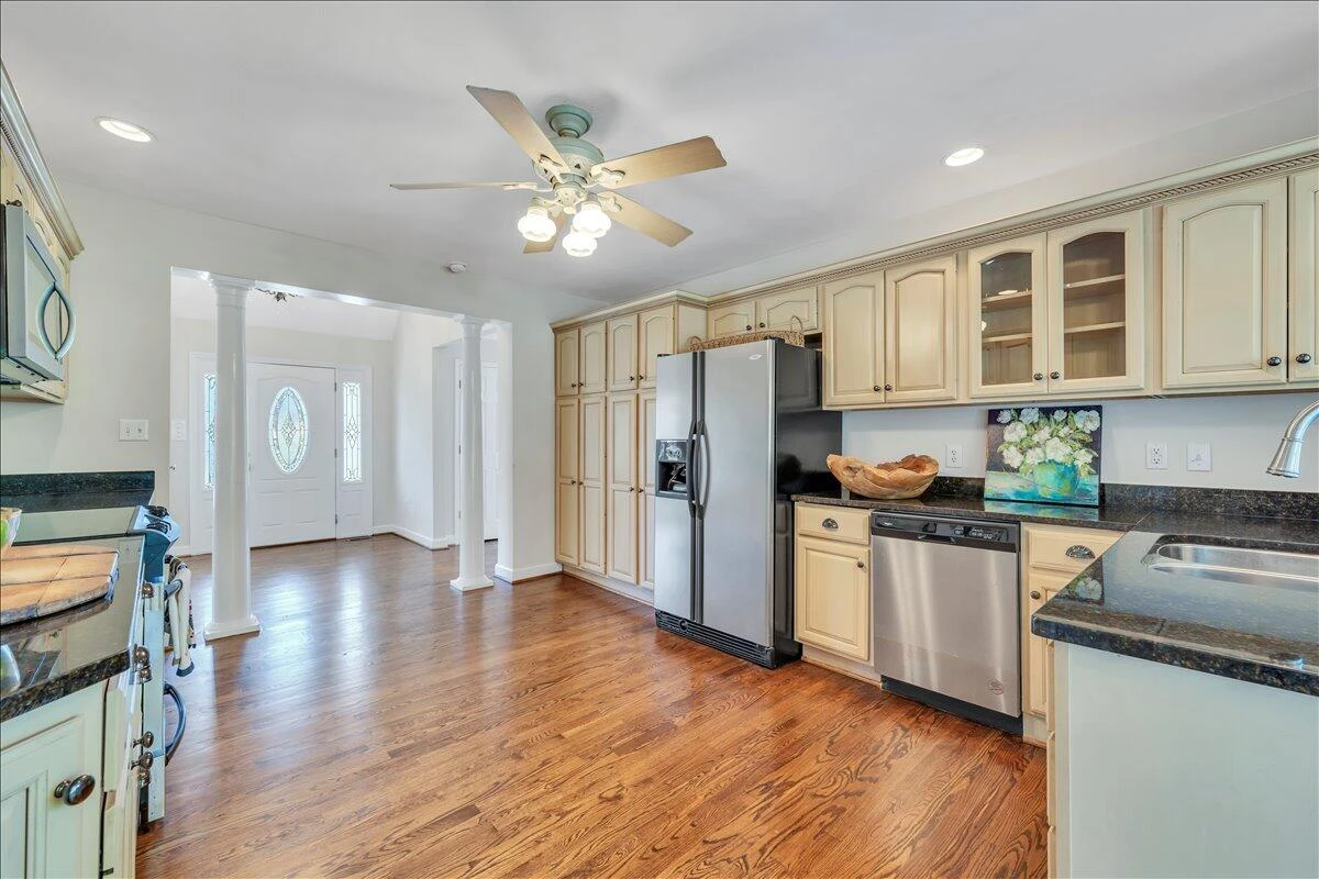 6510 Brookfield RD - Photo 36