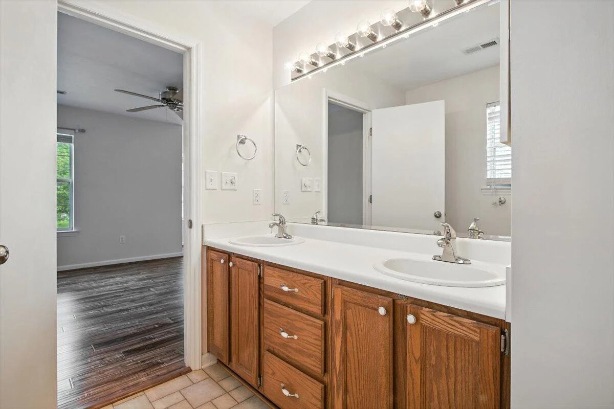 7249 Scarlet Oak DR - Photo 11