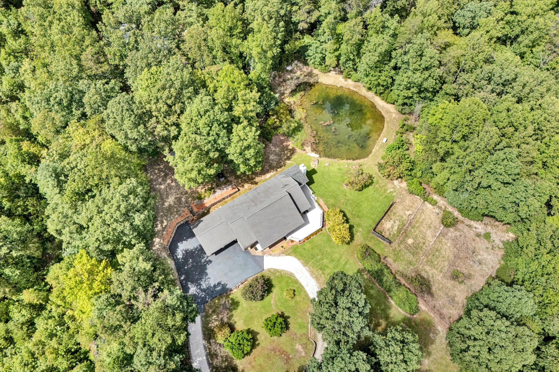 228 Artesian LN - Photo 9