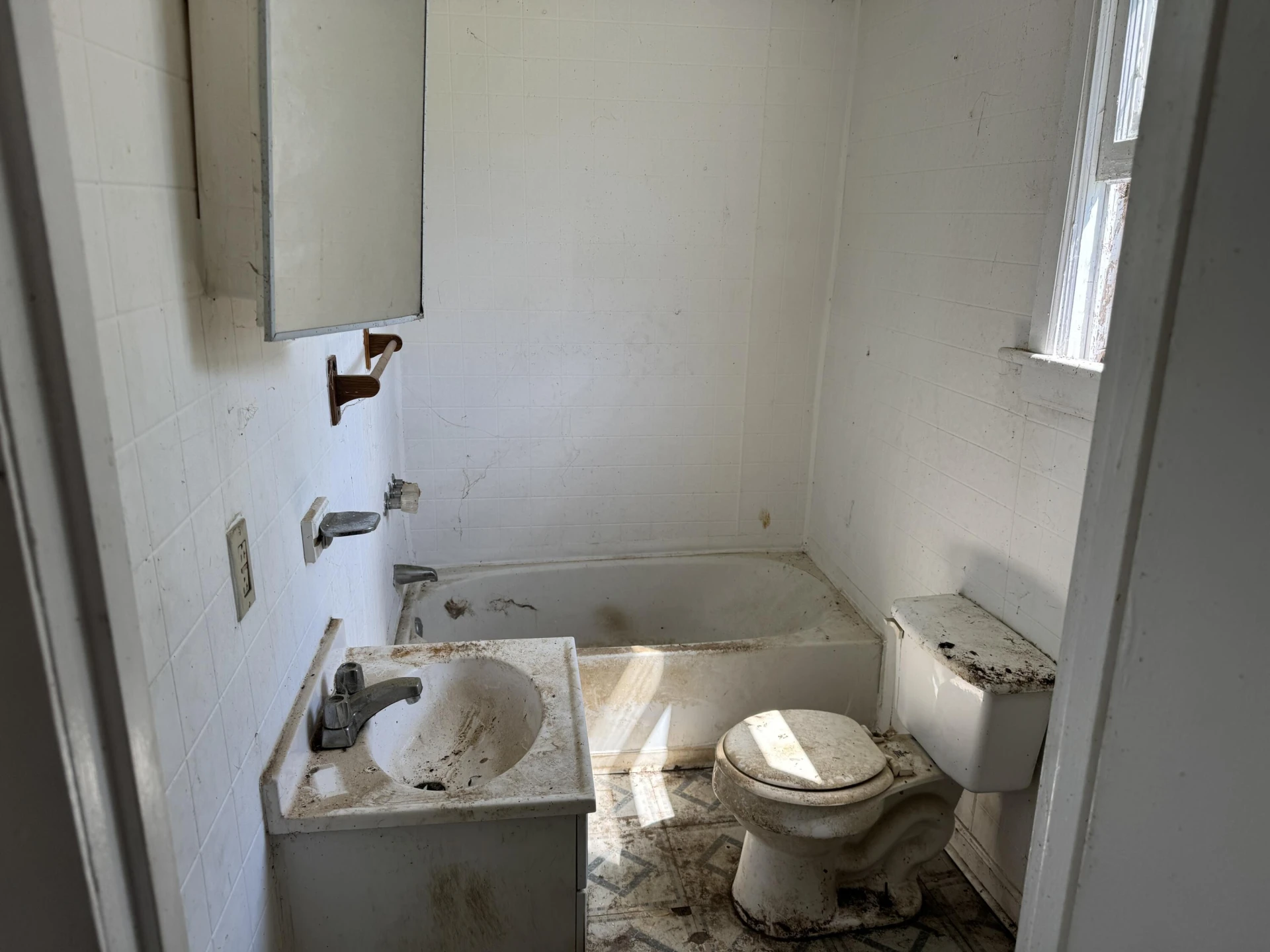 127 Patton AVE NW - Photo 12