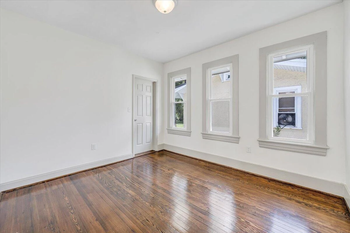 2429 Massachusetts AVE NW - Photo 25