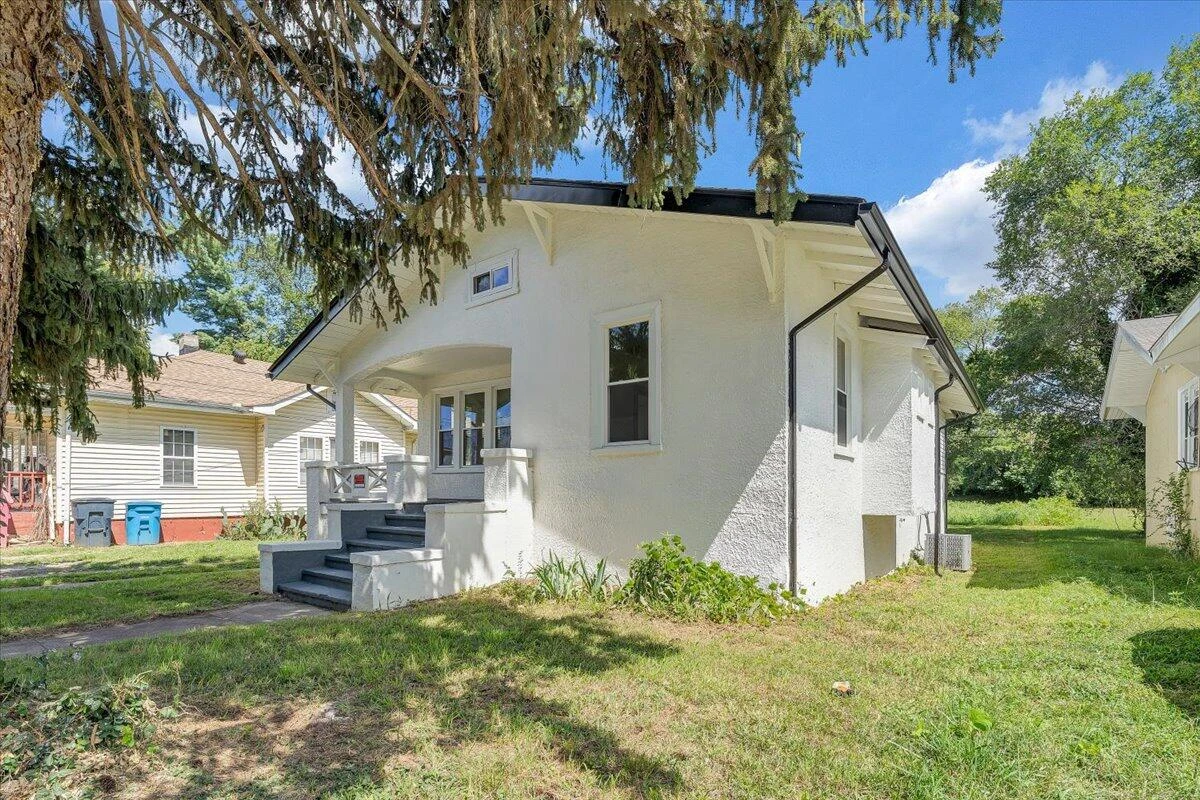 2429 Massachusetts AVE NW - Photo 40