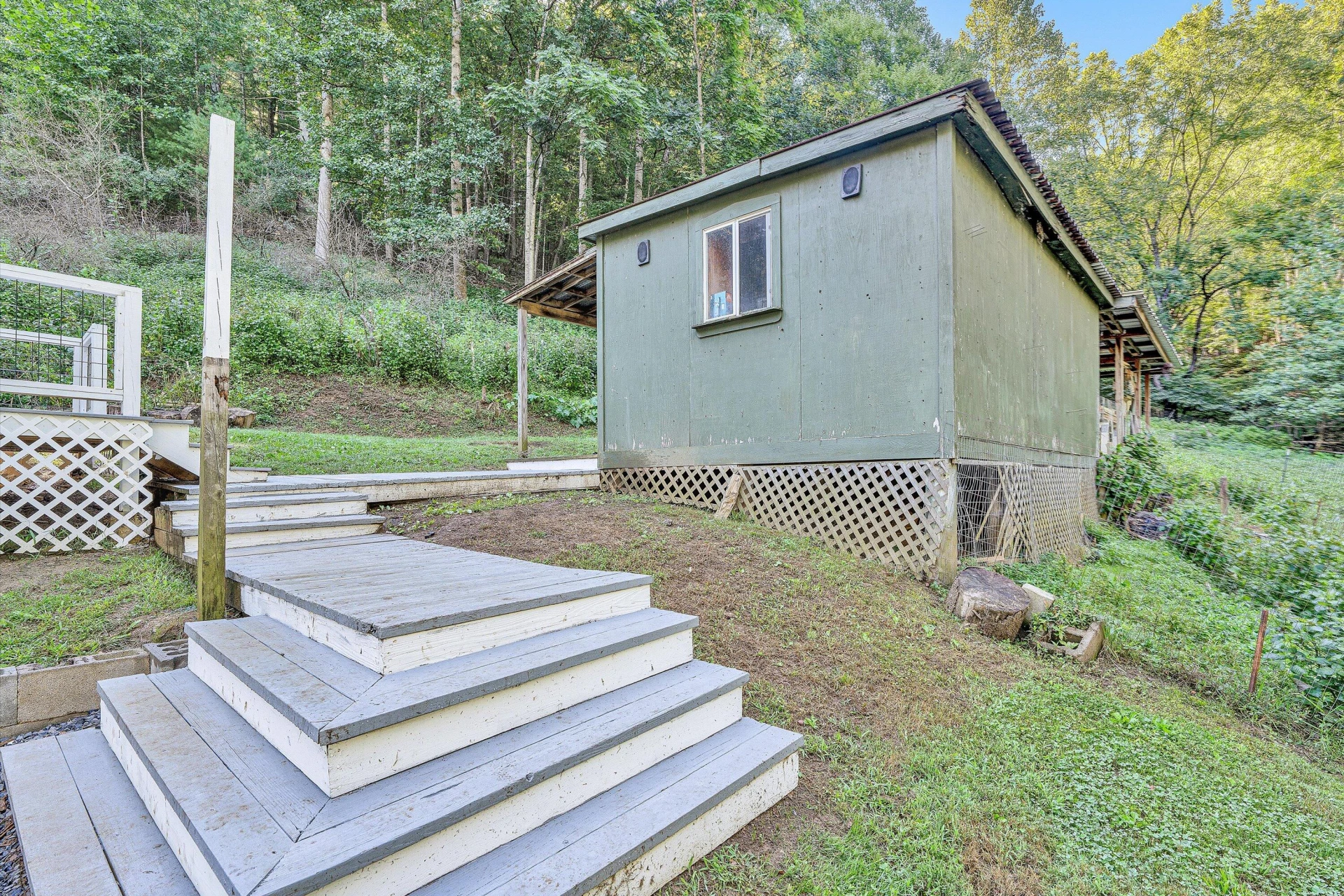 4152 Carr Rouse RD - Photo 20