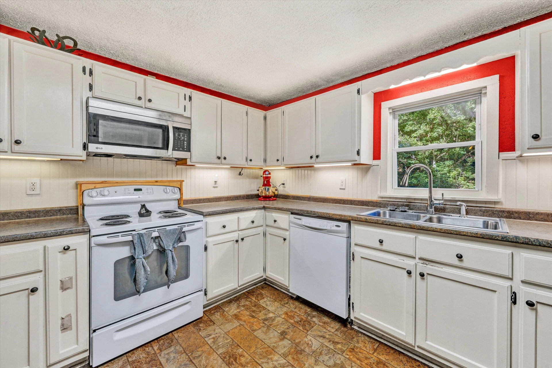 4152 Carr Rouse RD - Photo 4