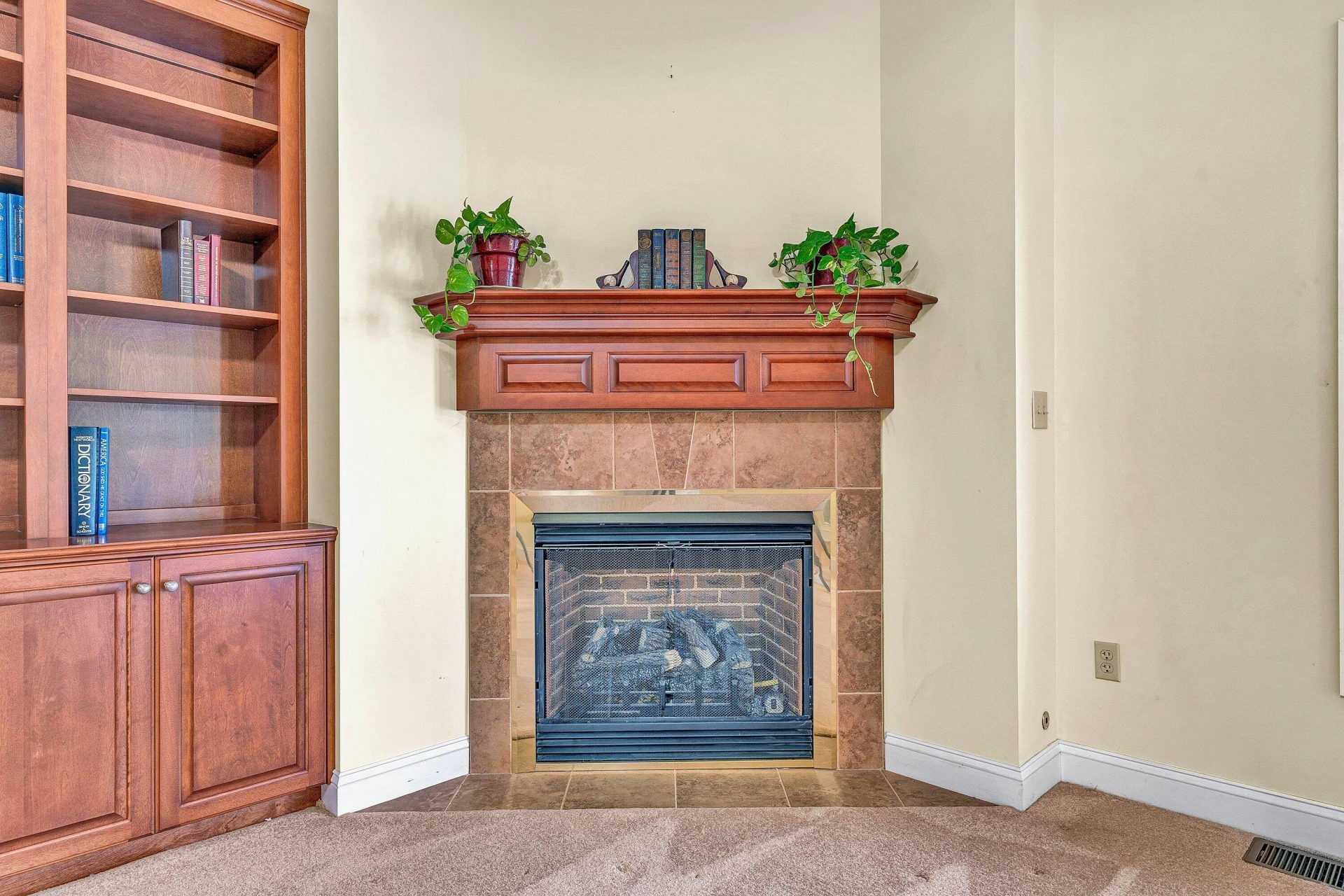 370 Saddlewood DR - Photo 15