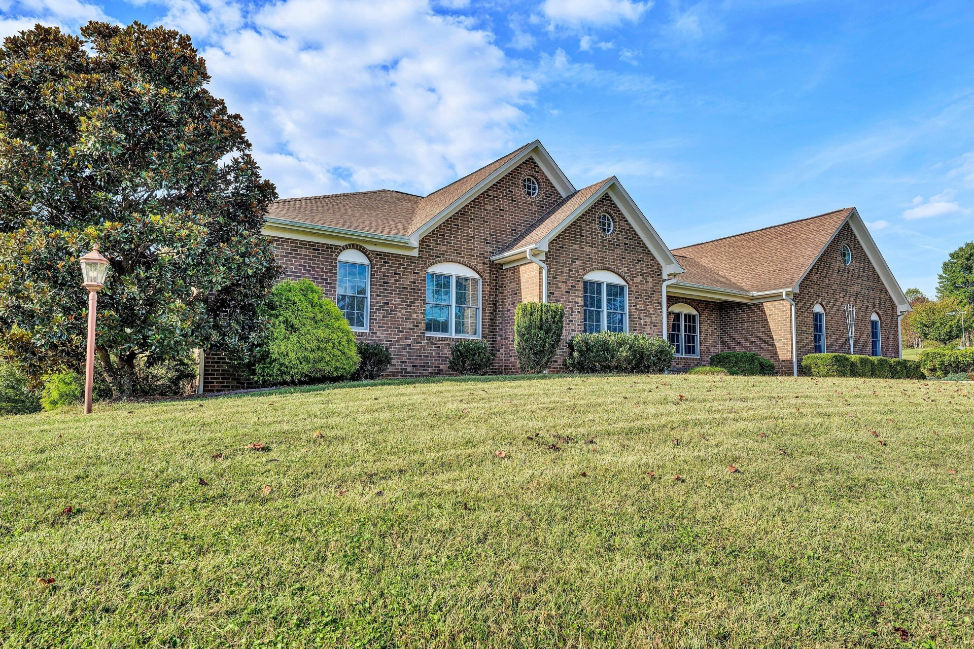 370 Saddlewood DR - Photo 2