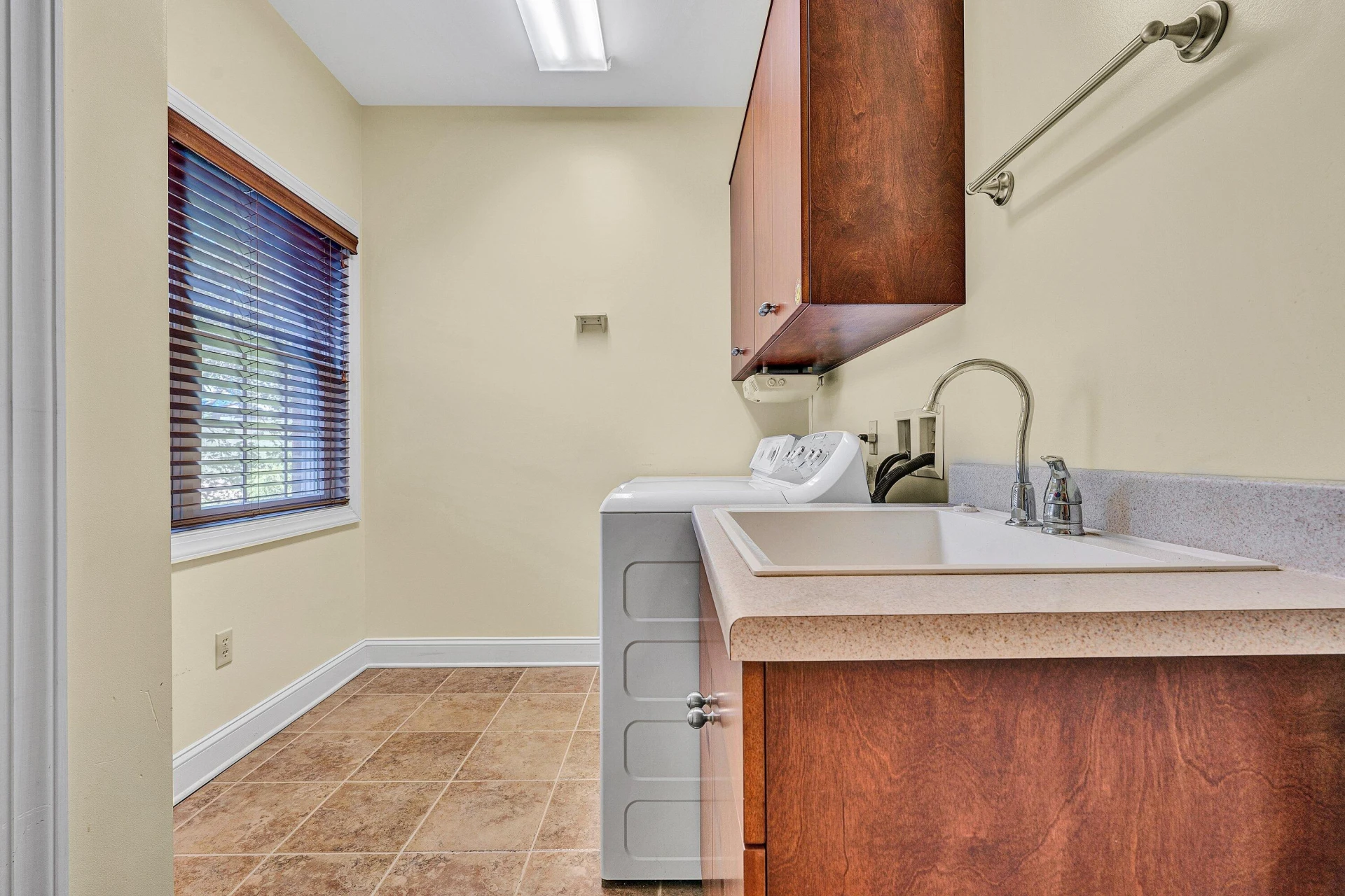 370 Saddlewood DR - Photo 34