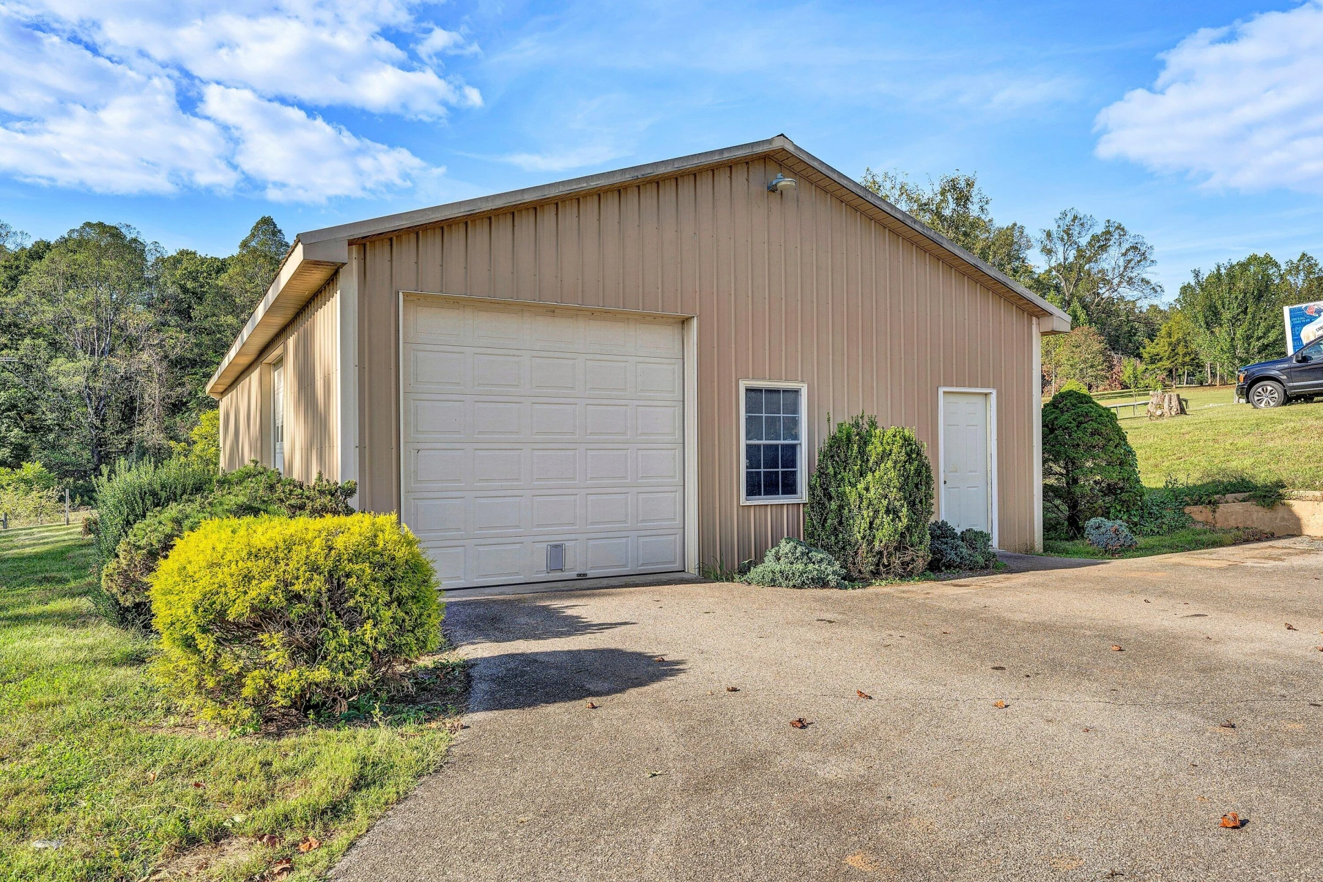 370 Saddlewood DR - Photo 54