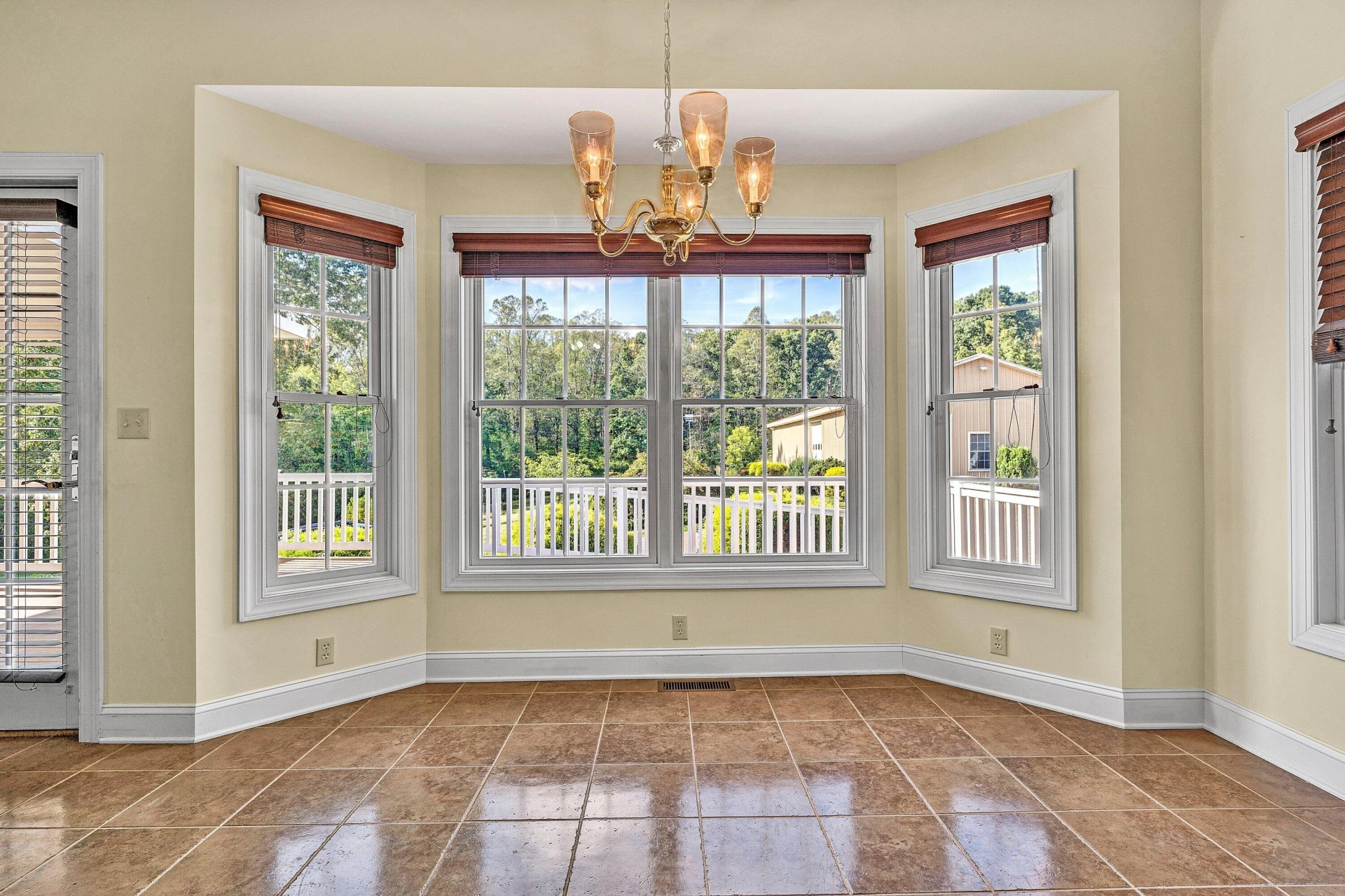 370 Saddlewood DR - Photo 6