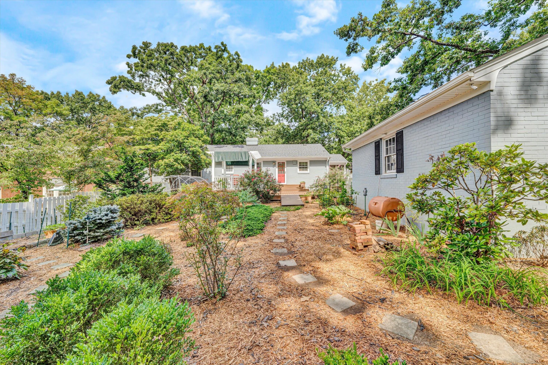 2626 Oregon AVE SW - Photo 56