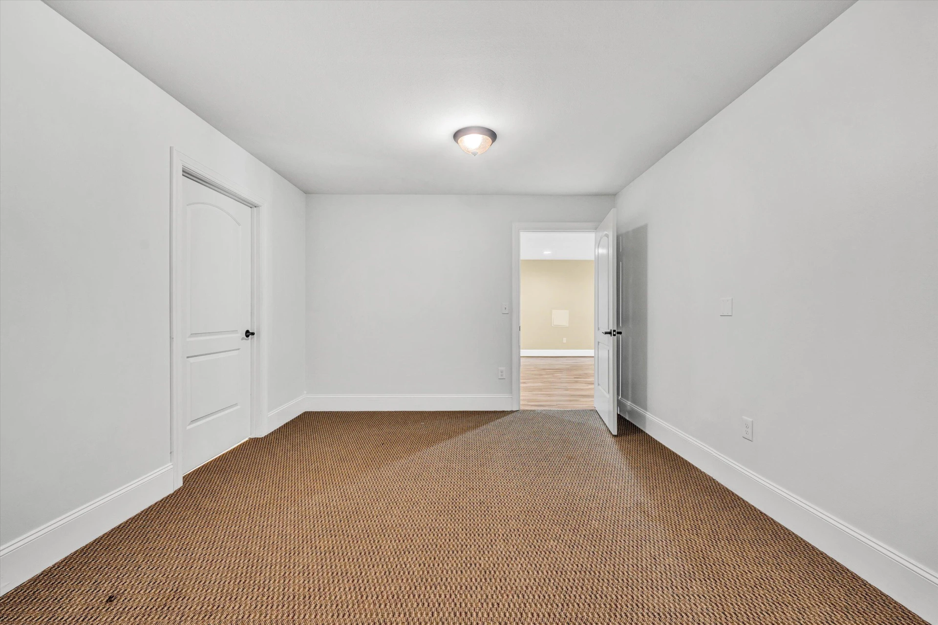 4944 Towne DR - Photo 45