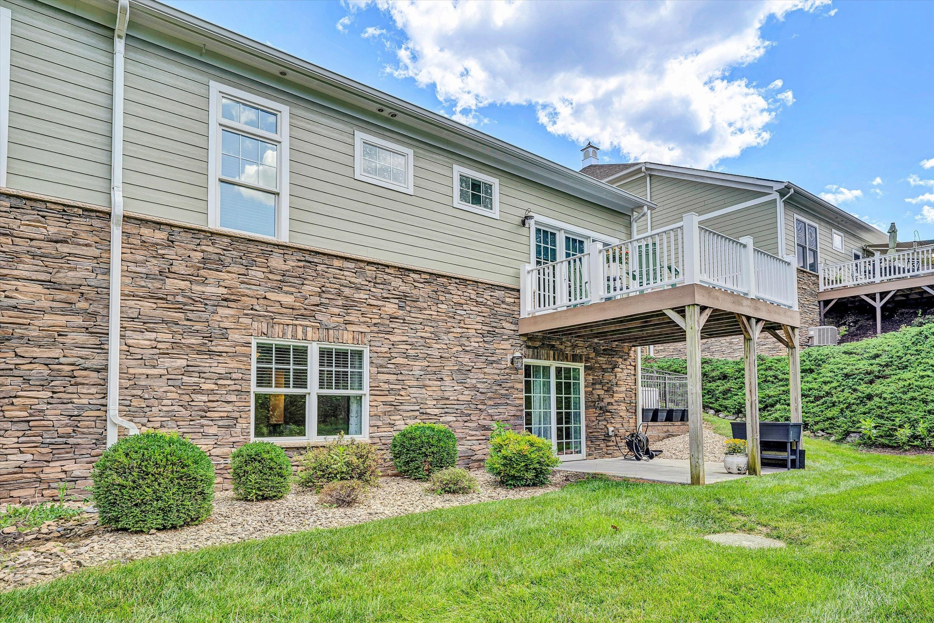 4944 Towne DR - Photo 63