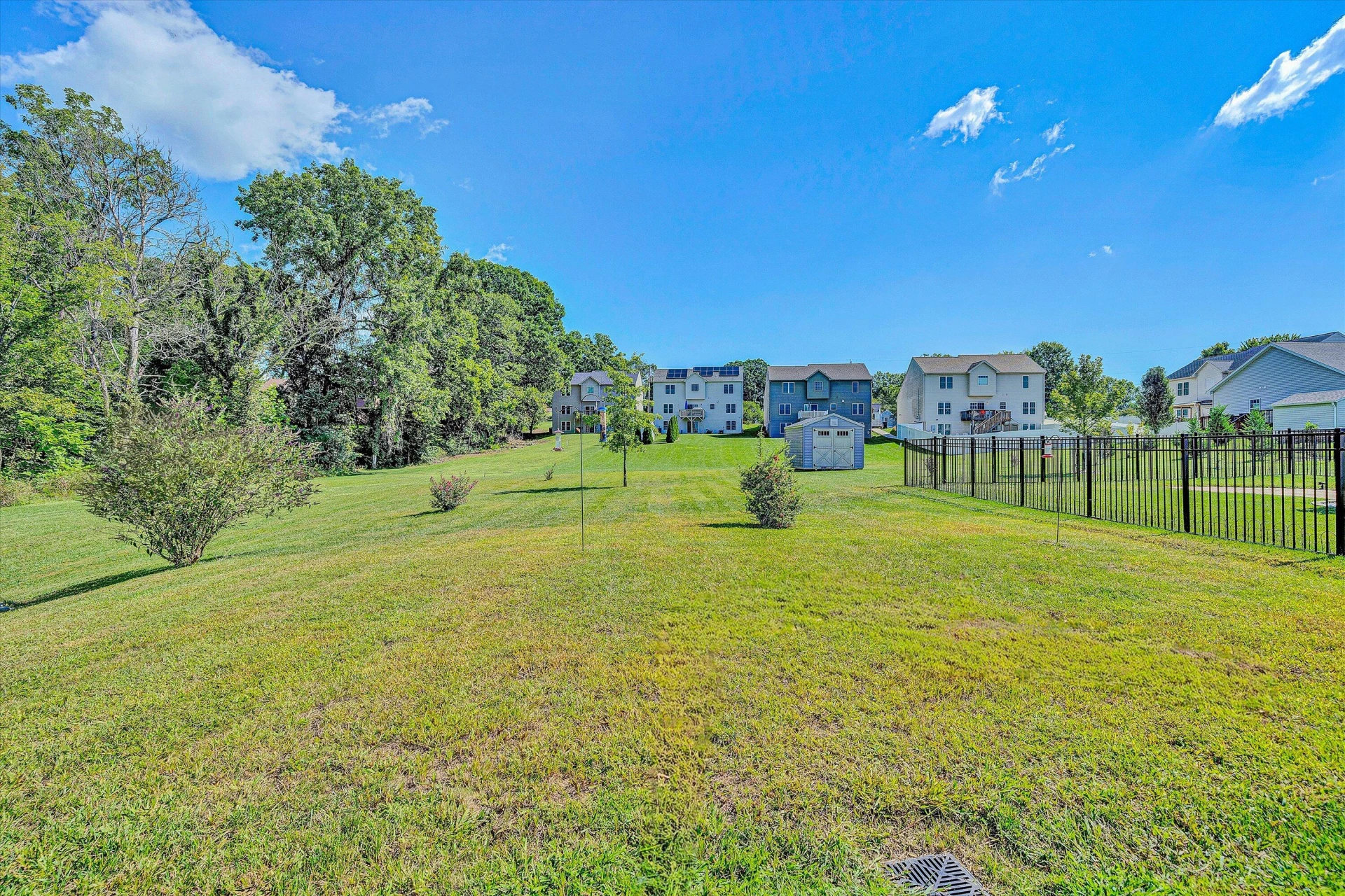 8355 Leighburn DR - Photo 26