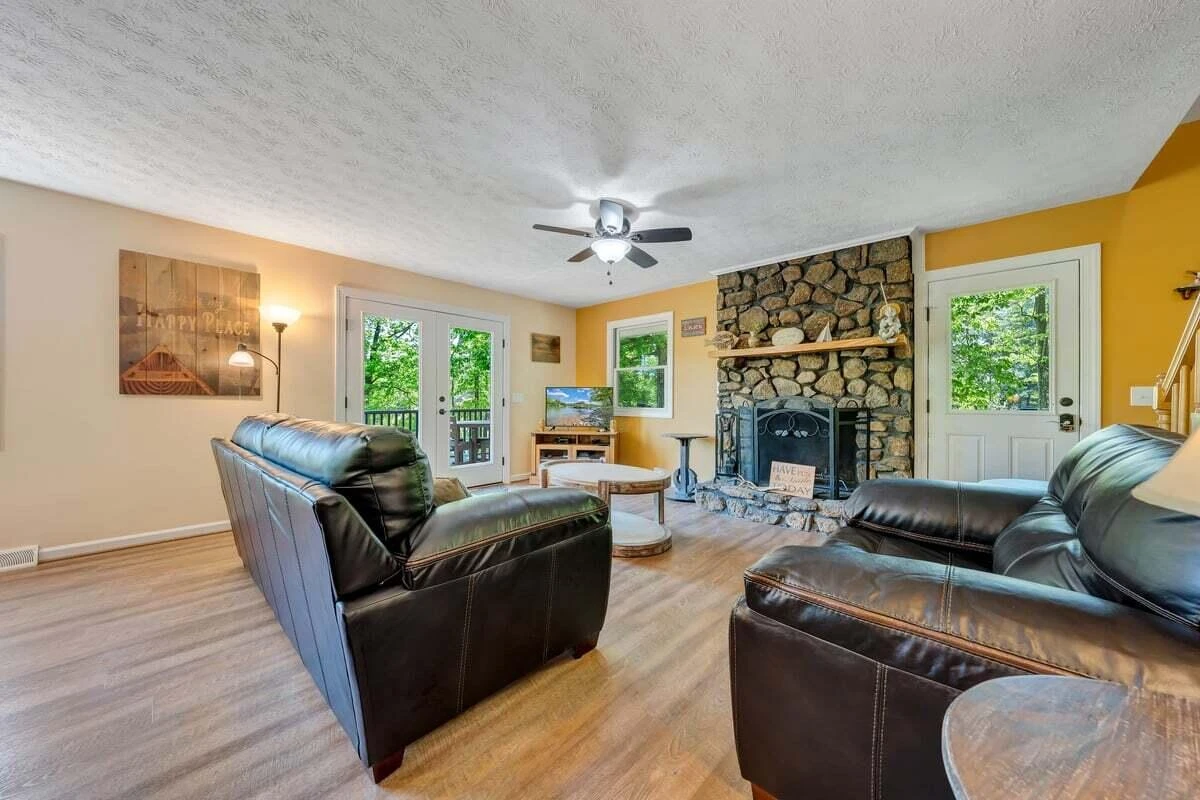 1326 Cox ST - Photo 4