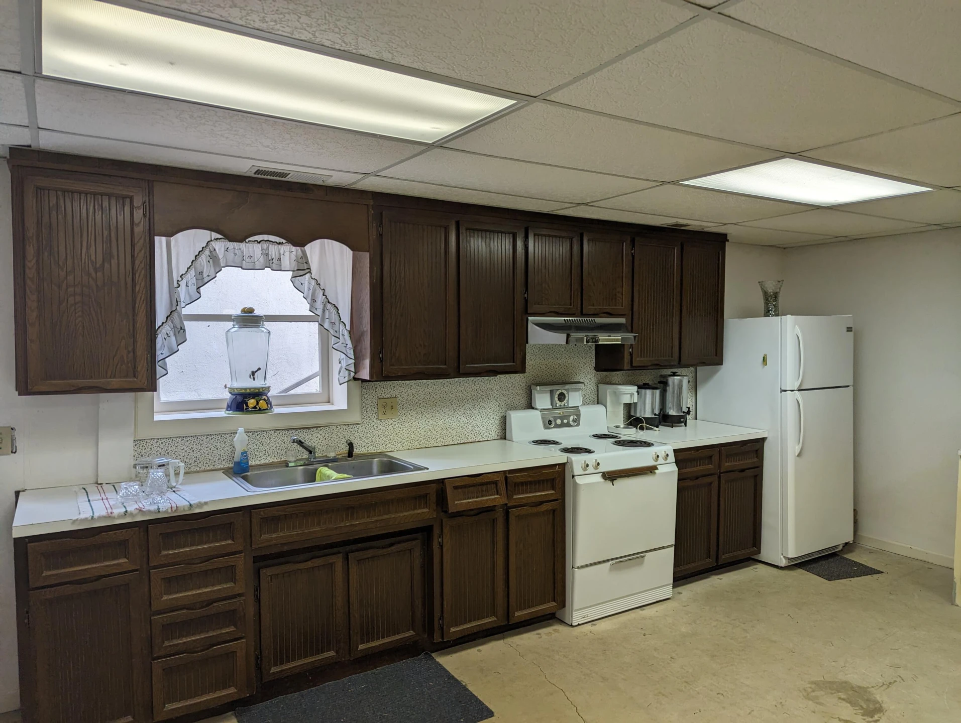 2820 Sawmill RD - Photo 16