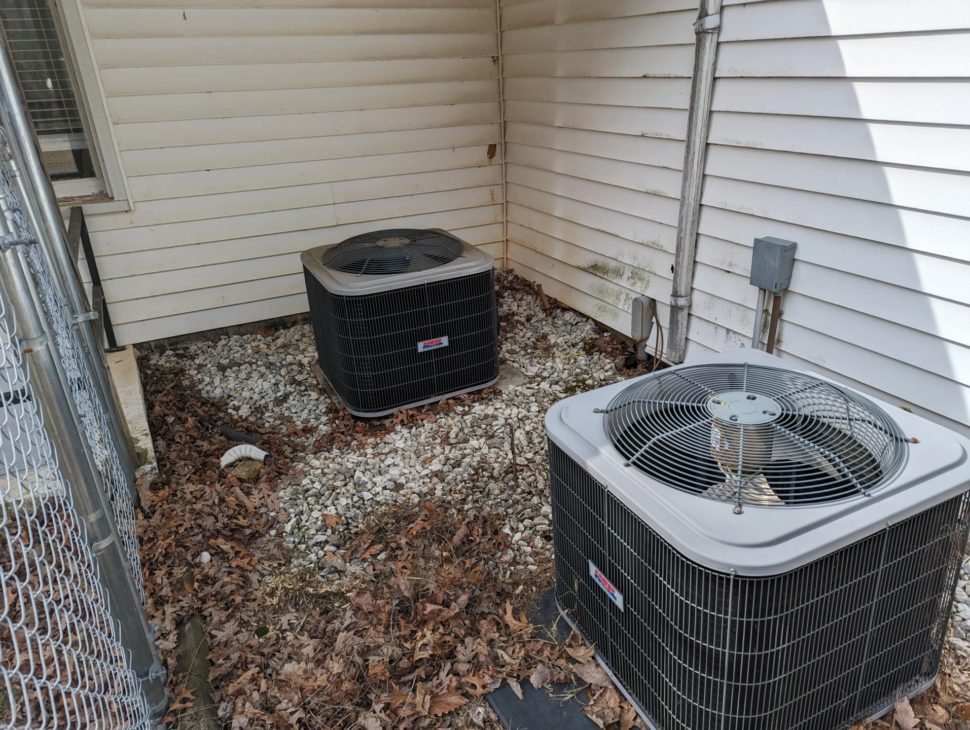 2820 Sawmill RD - Photo 27